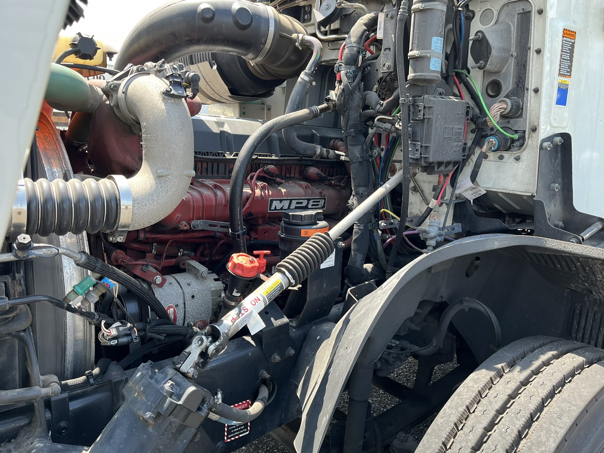 2020 MACK AN64T 1000092-13 2020 MACK AN64T 1000092-13