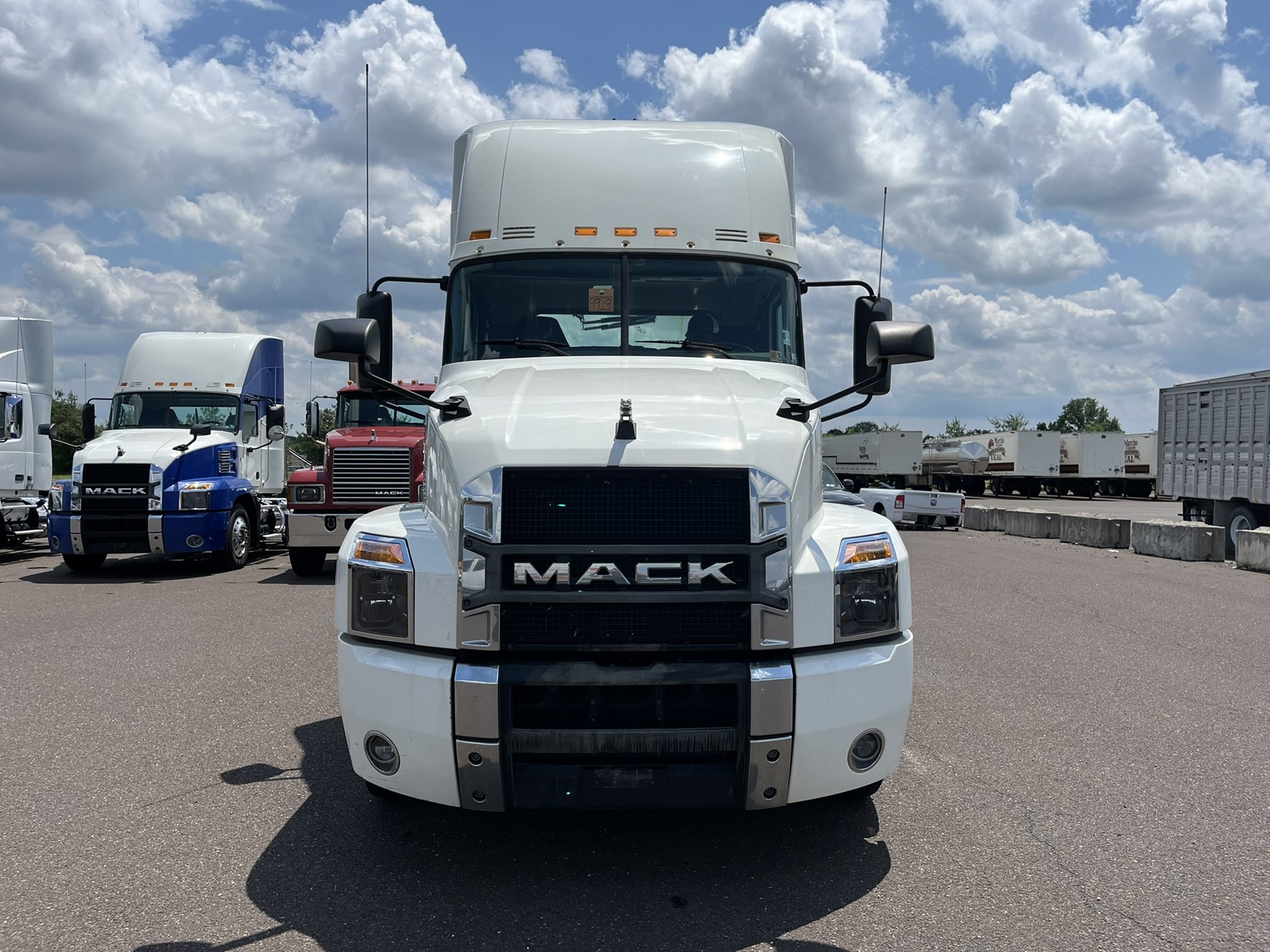 2019 MACK AN64T 1000597-02 2019 MACK AN64T 1000597-02