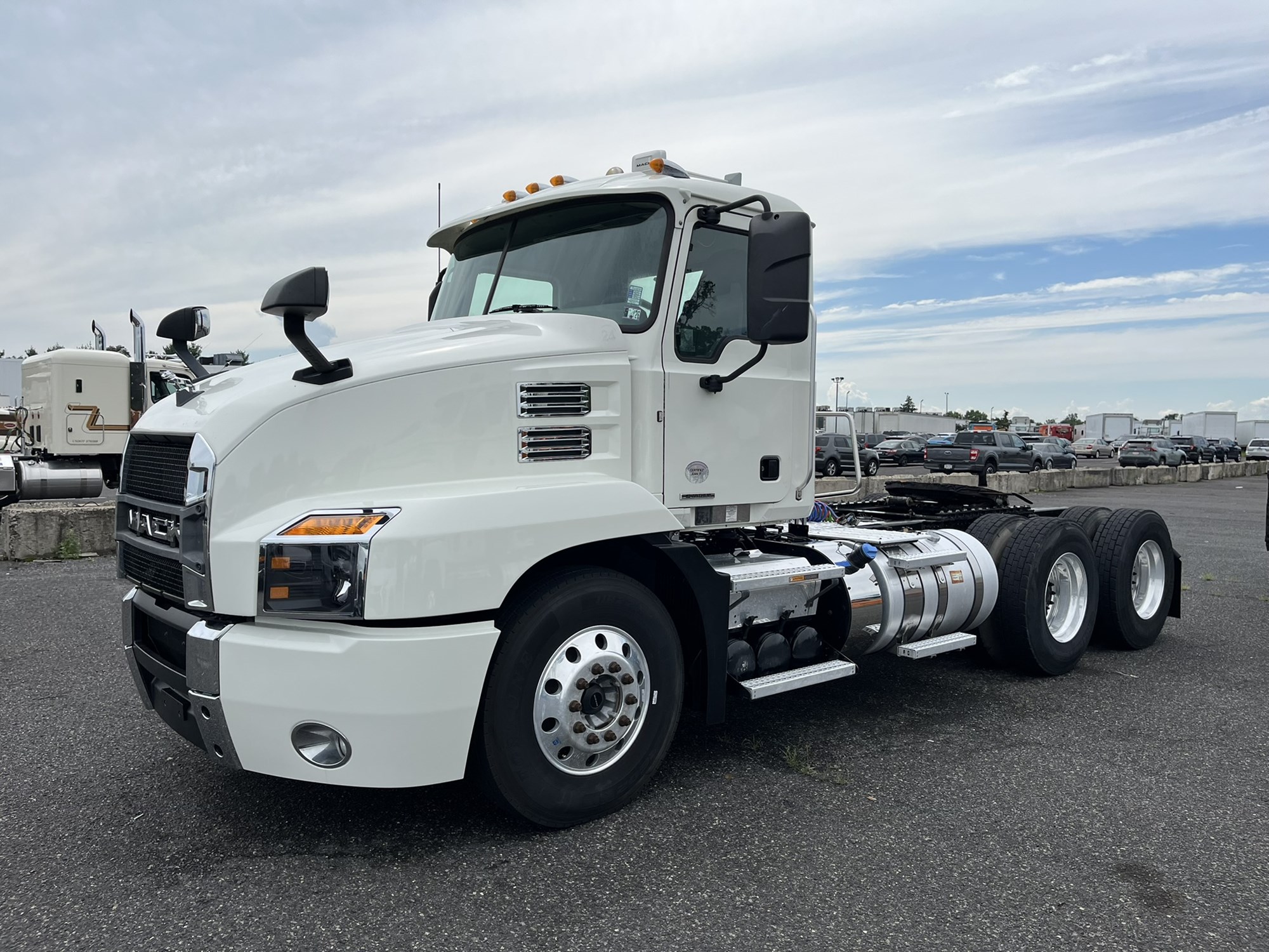 2020 MACK AN64T 1001038-01 2020 MACK AN64T 1001038-01