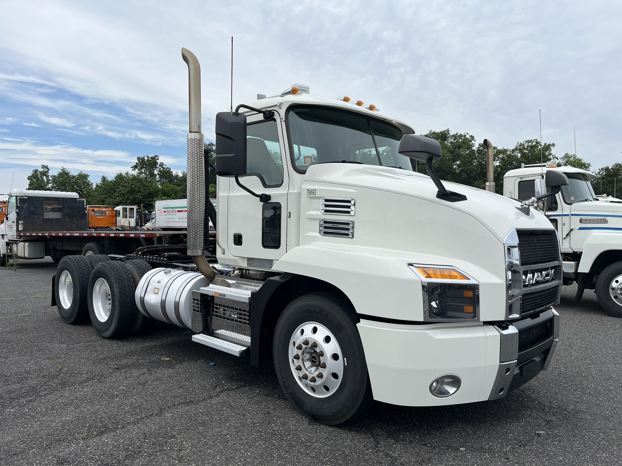 2020 MACK AN64T 1001038-02 2020 MACK AN64T 1001038-02