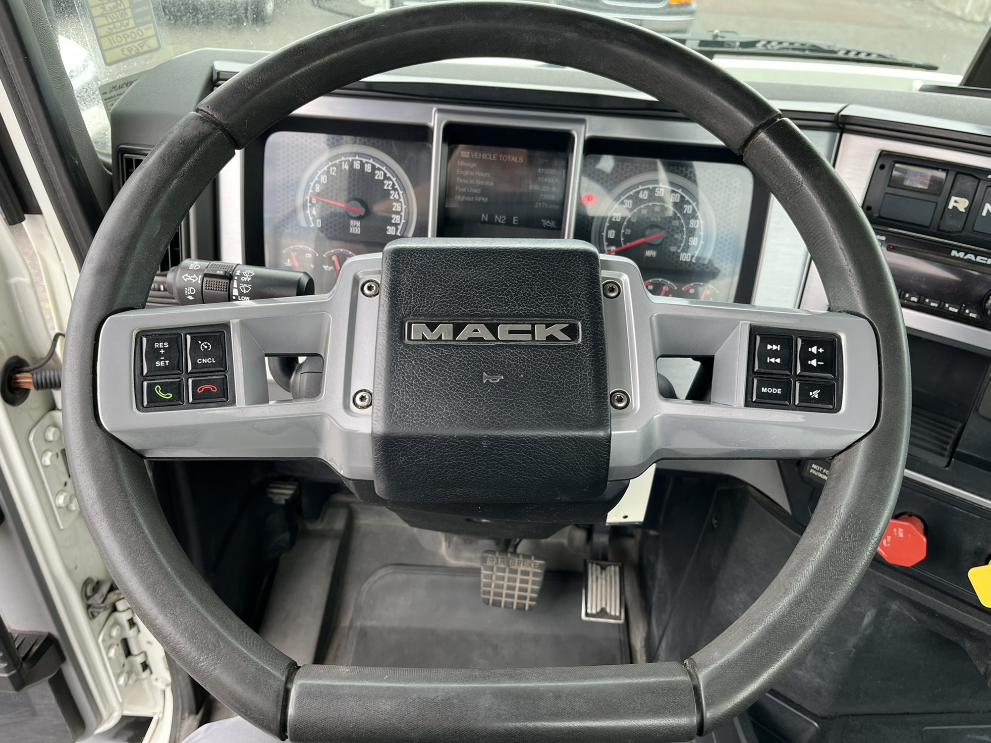 2020 MACK AN64T 1001038-12 2020 MACK AN64T 1001038-12