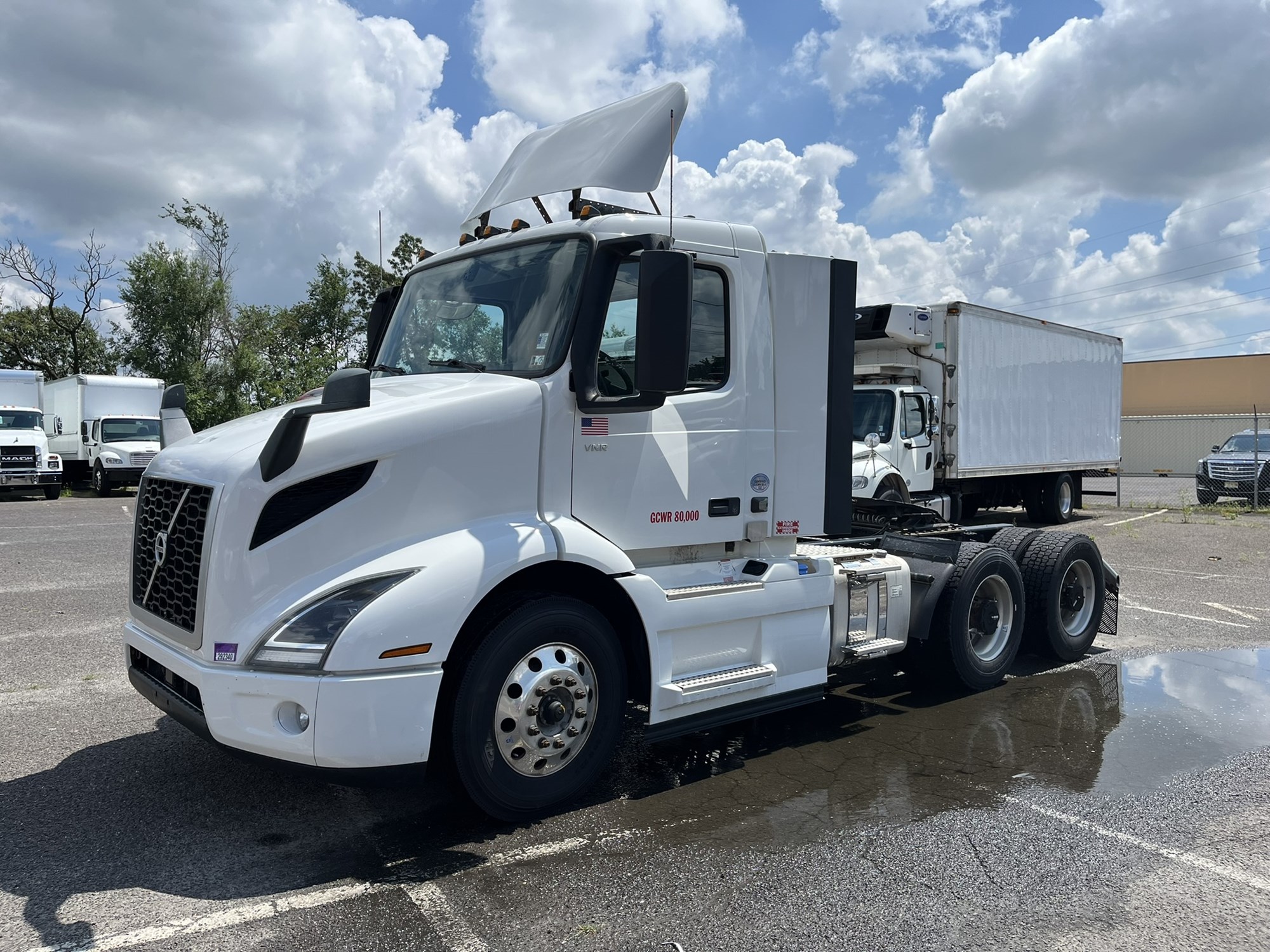 2020 VOLVO VNR 1059002-01 2020 VOLVO VNR 1059002-01