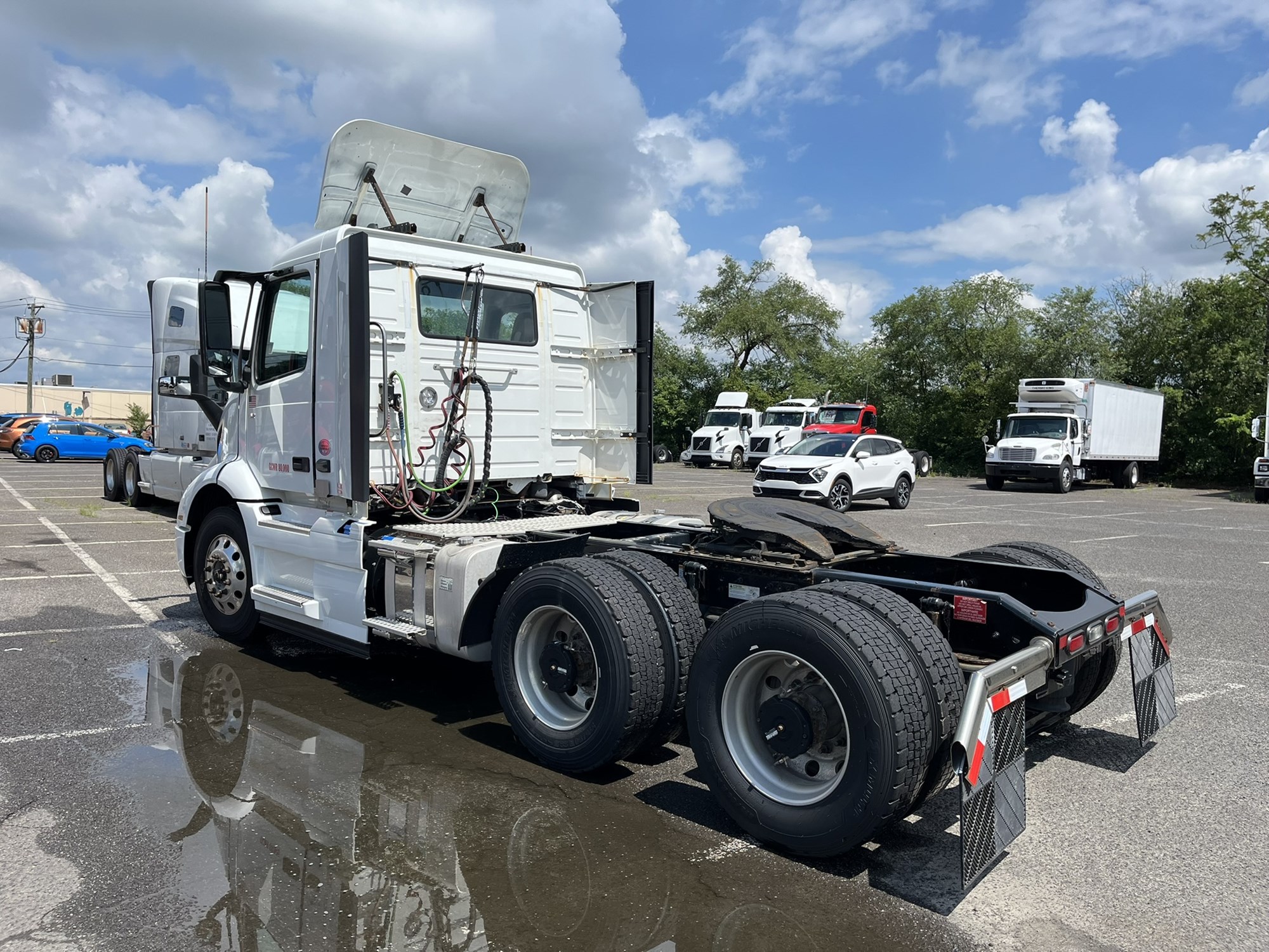 2020 VOLVO VNR 1059002-06 2020 VOLVO VNR 1059002-06