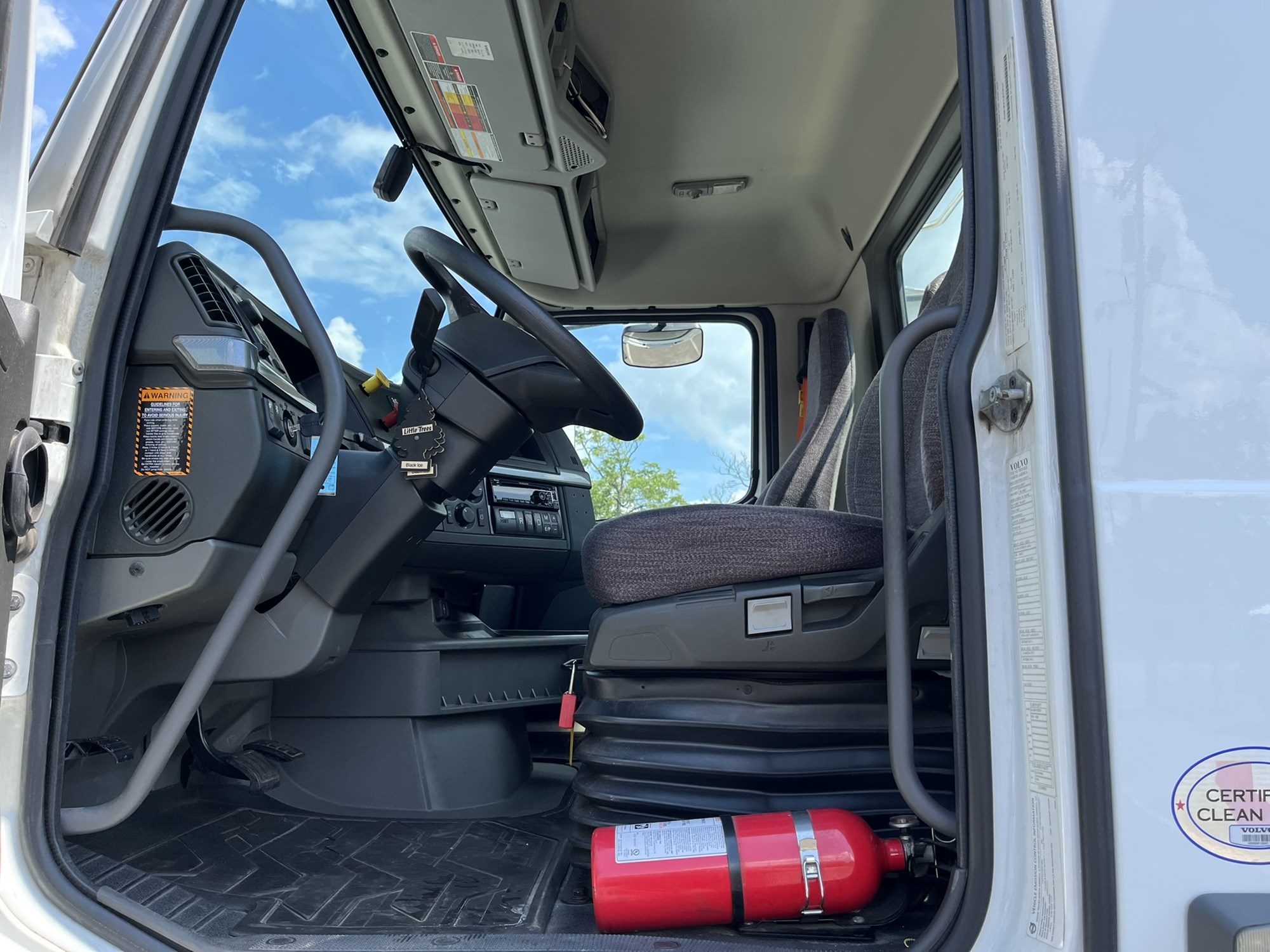 2020 VOLVO VNR 1059002-07 2020 VOLVO VNR 1059002-07