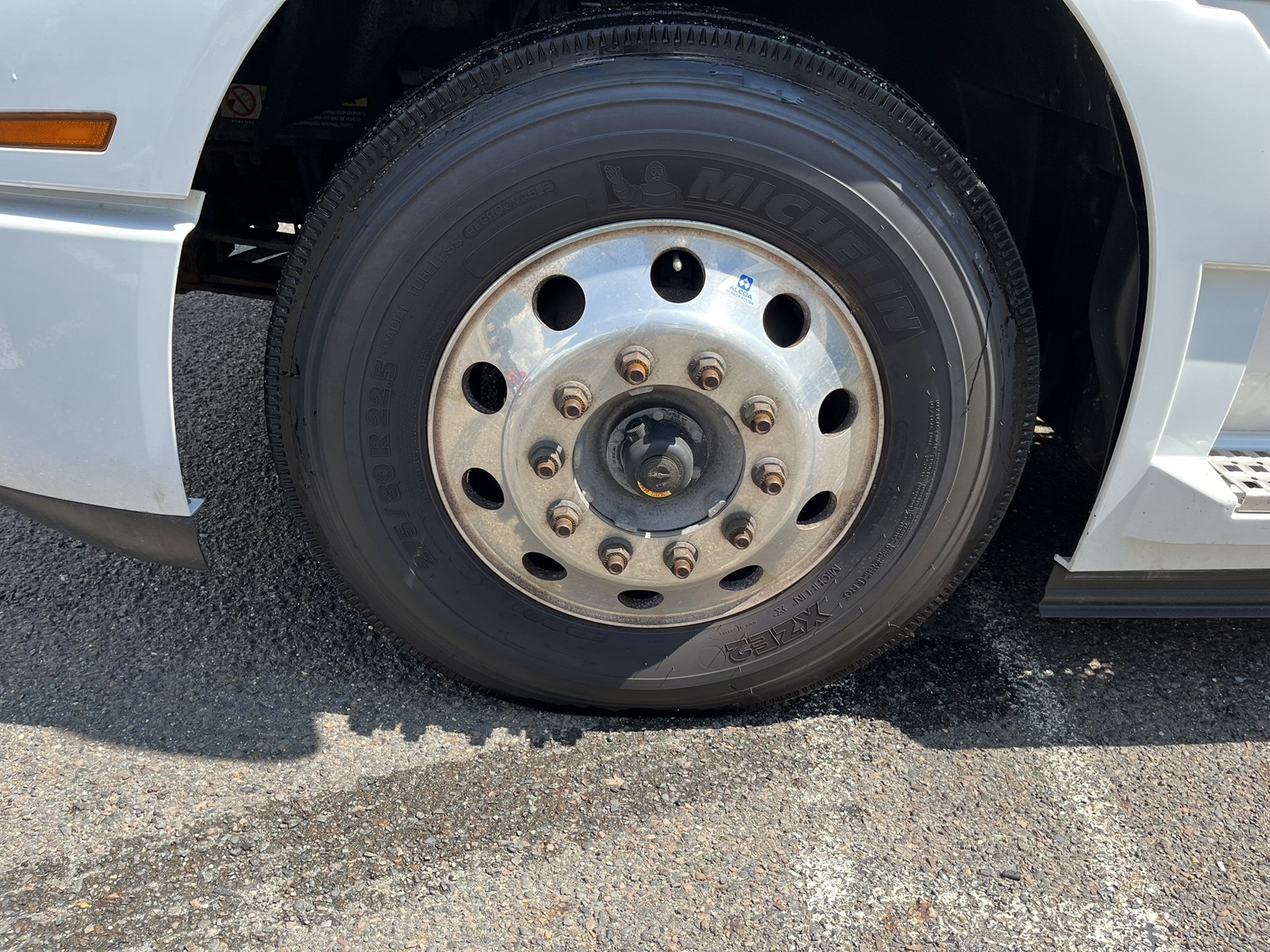 2020 VOLVO VNR 1059002-18 2020 VOLVO VNR 1059002-18