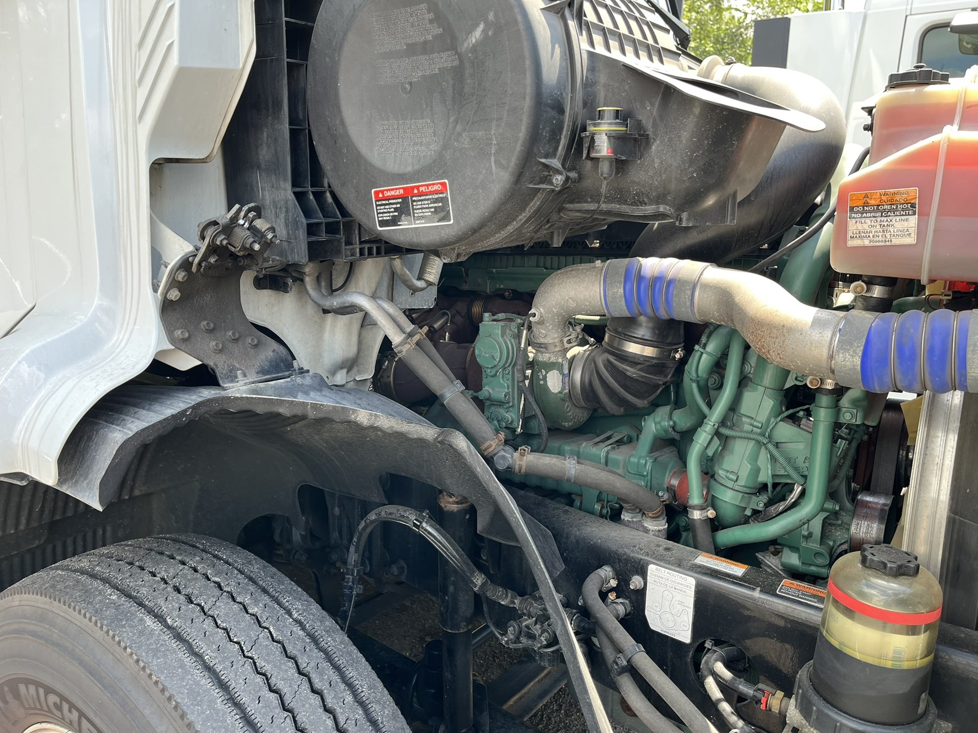 2020 VOLVO VNR 1059027-14 2020 VOLVO VNR 1059027-14