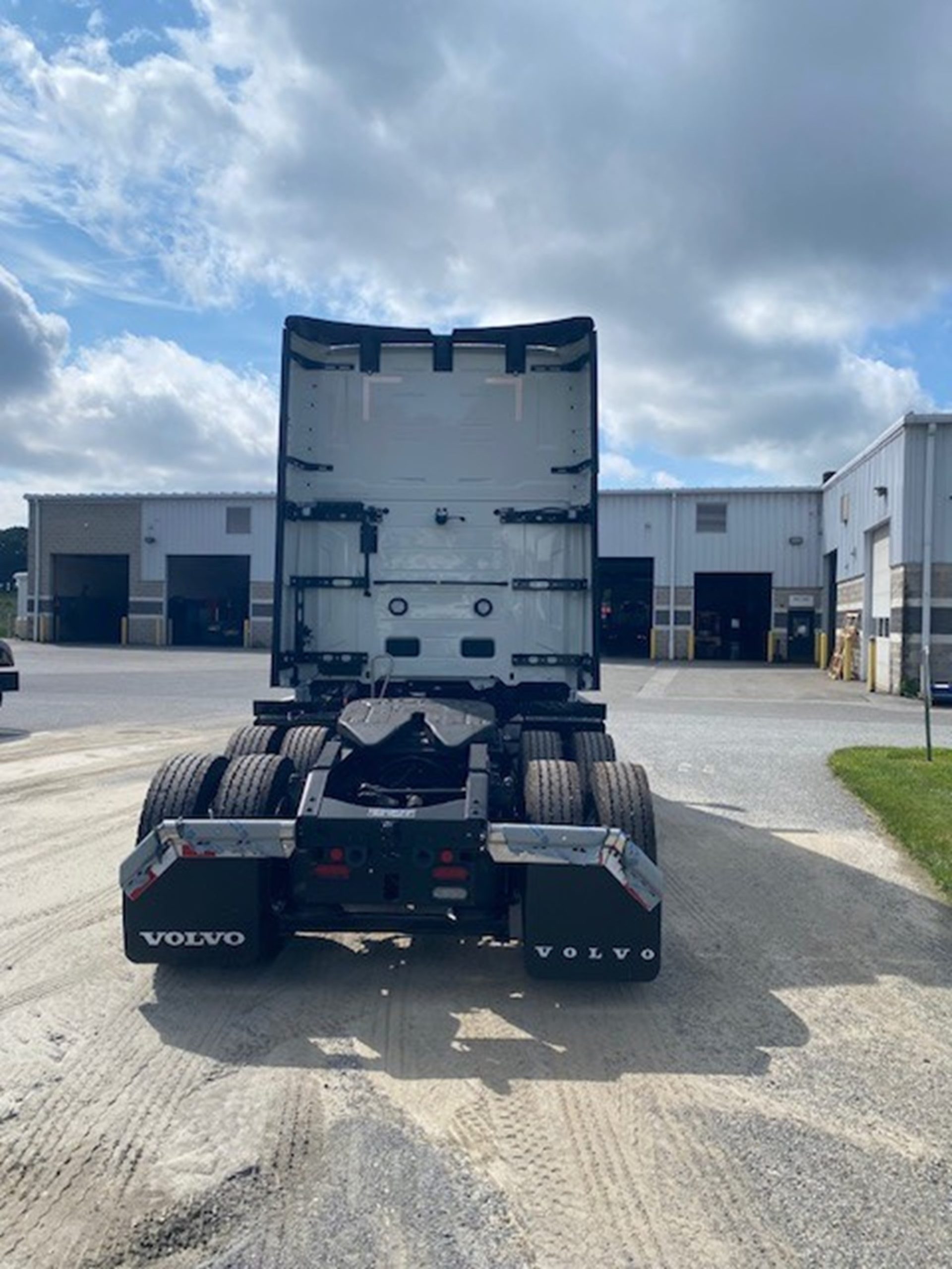 2026 VOLVO New VNL64T860 1079240-04 2026 VOLVO New VNL64T860 1079240-04