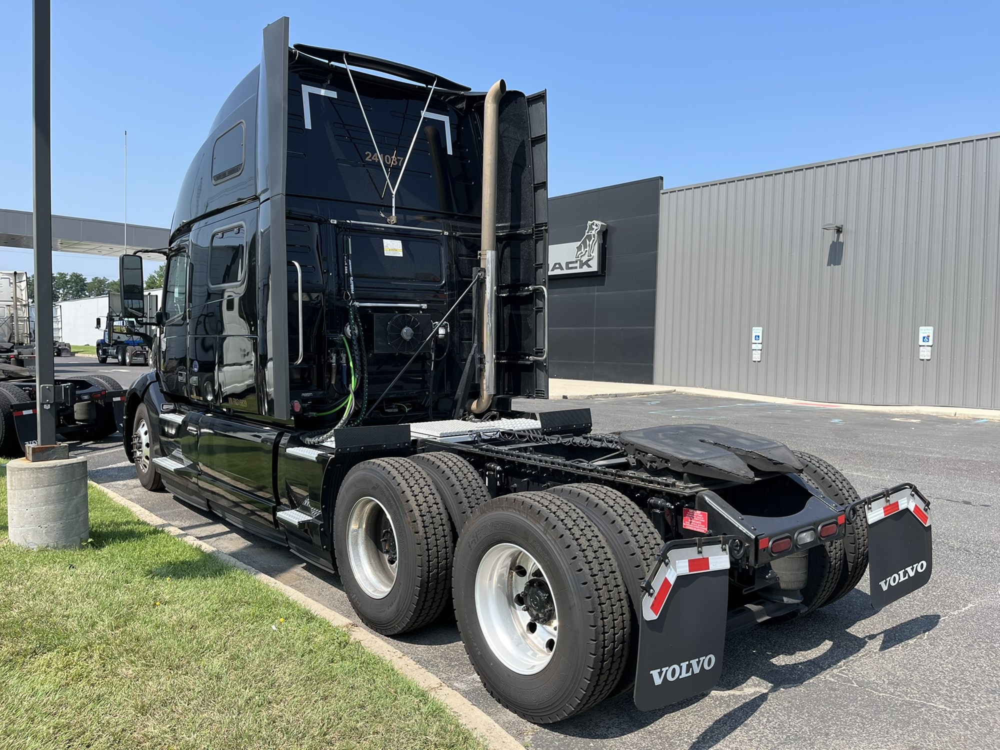 2024 Volvo VNL 1091449-06 2024 Volvo VNL 1091449-06
