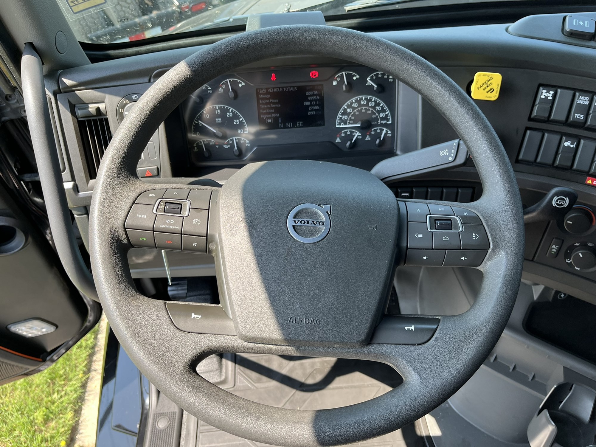 2024 Volvo VNL 1091449-09 2024 Volvo VNL 1091449-09