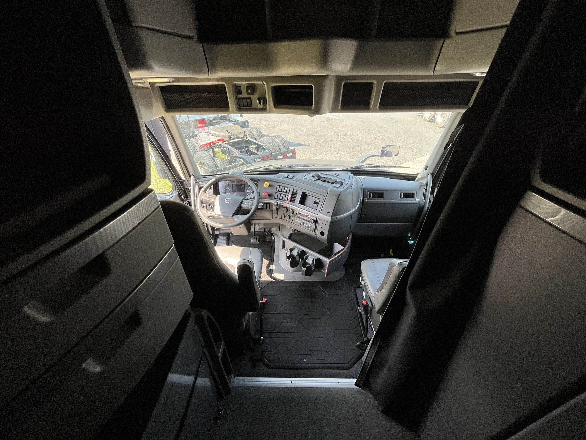 2024 Volvo VNL 1091449-15 2024 Volvo VNL 1091449-15