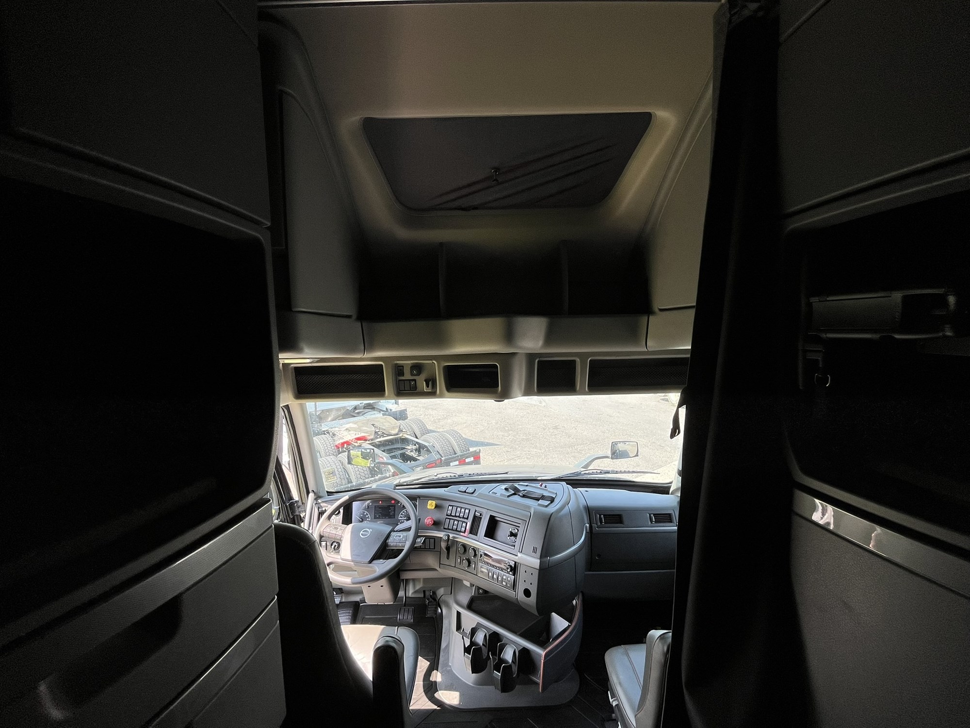 2024 Volvo VNL 1091449-16 2024 Volvo VNL 1091449-16