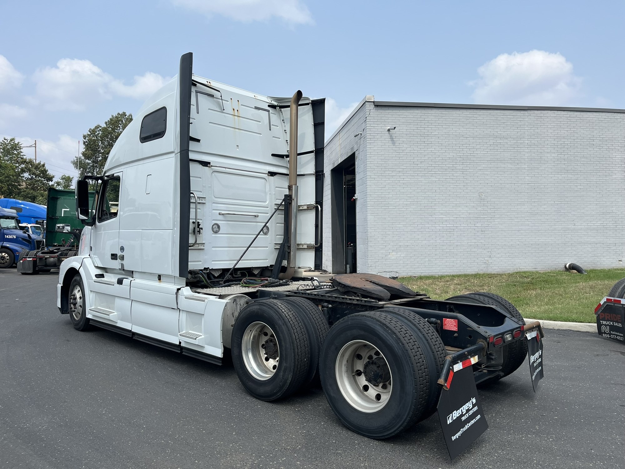 2018 VOLVO VNL670 - image 6 of 6