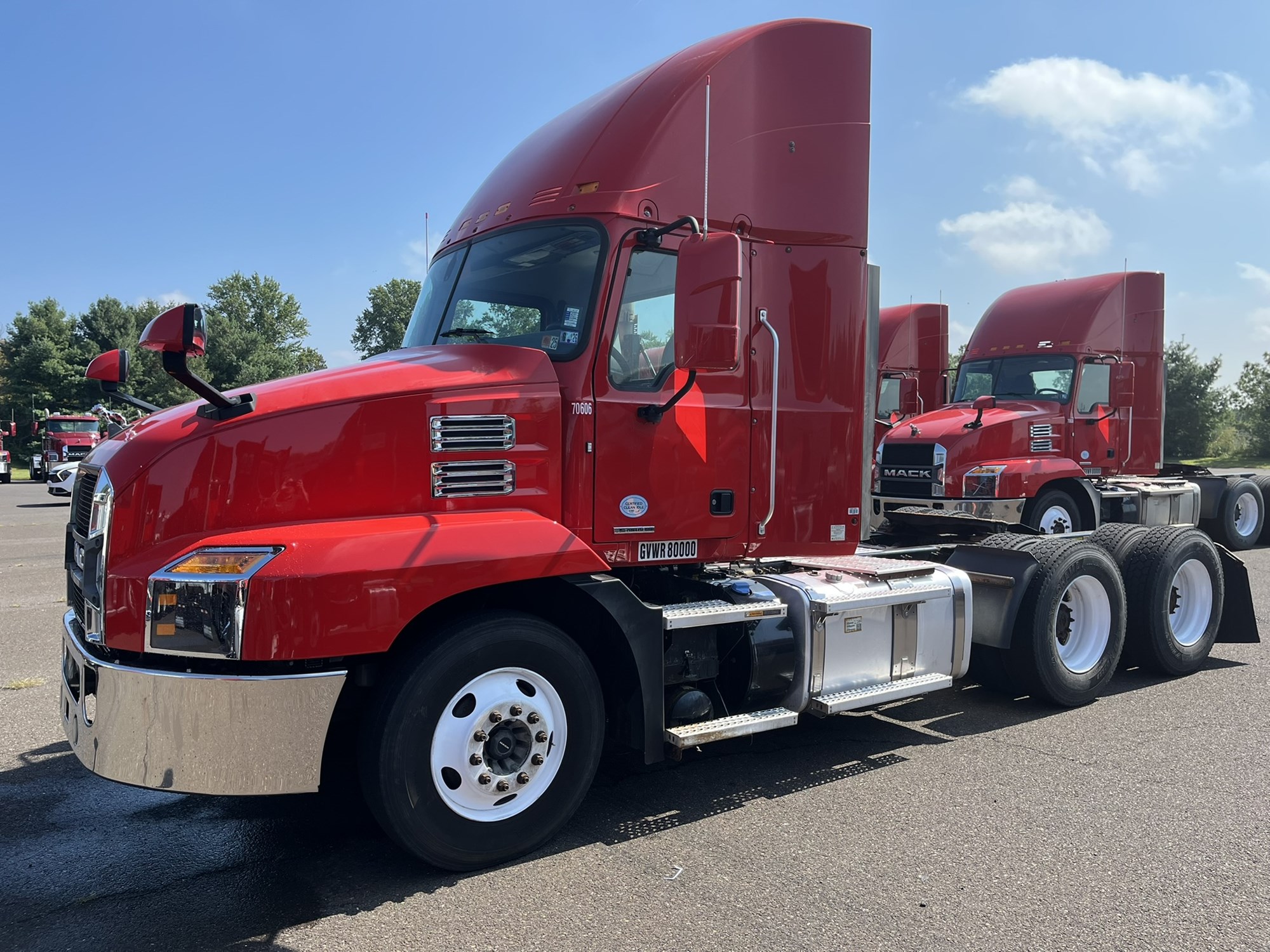 2020 MACK AN64T - image 1 of 6