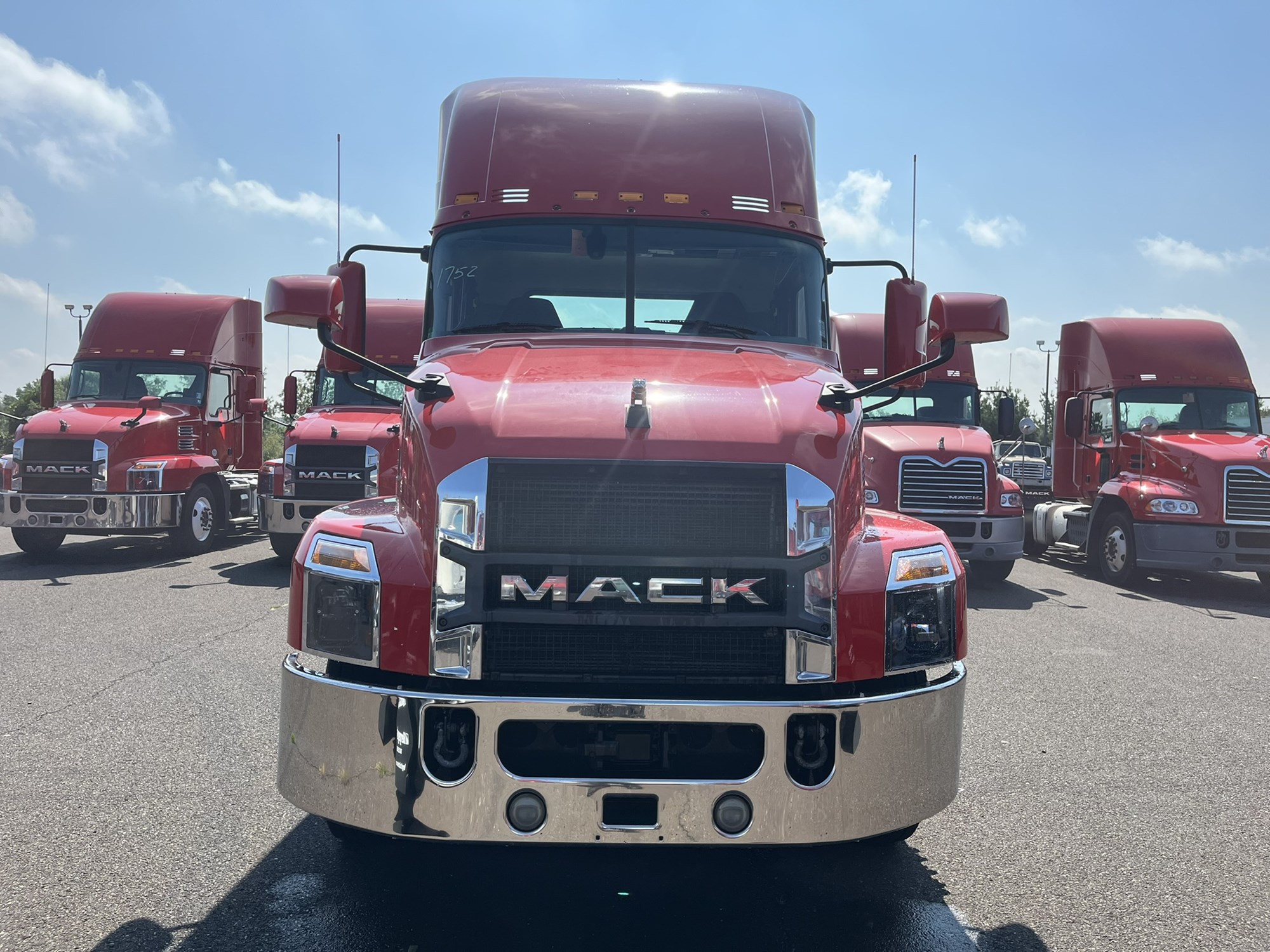 2020 MACK AN64T - image 2 of 6