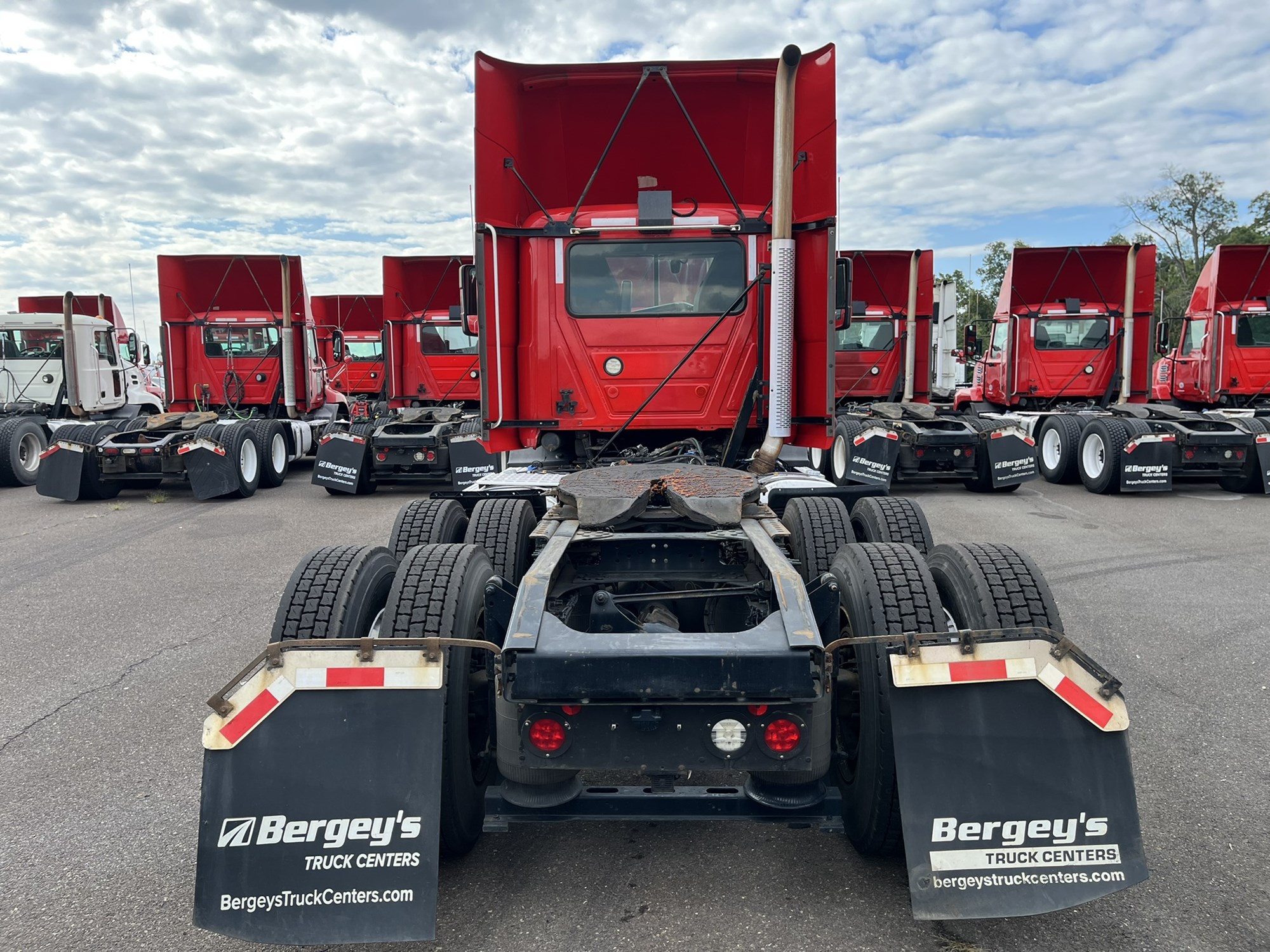 2020 MACK AN64T - image 5 of 6