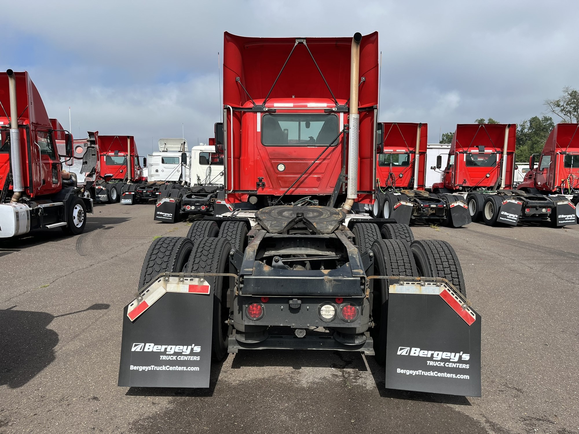 2020 MACK AN64T - image 5 of 6