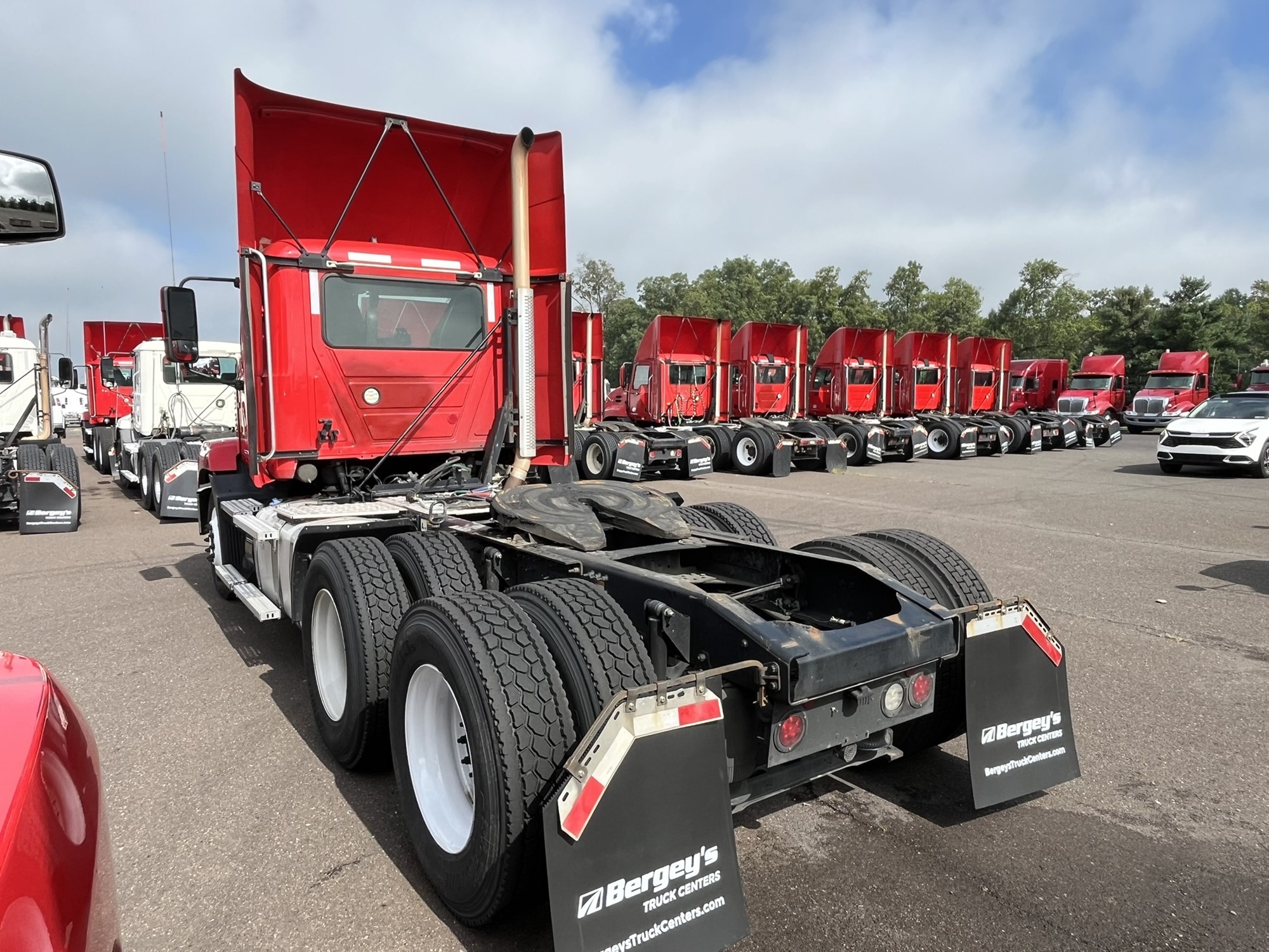 2020 MACK AN64T - image 6 of 6