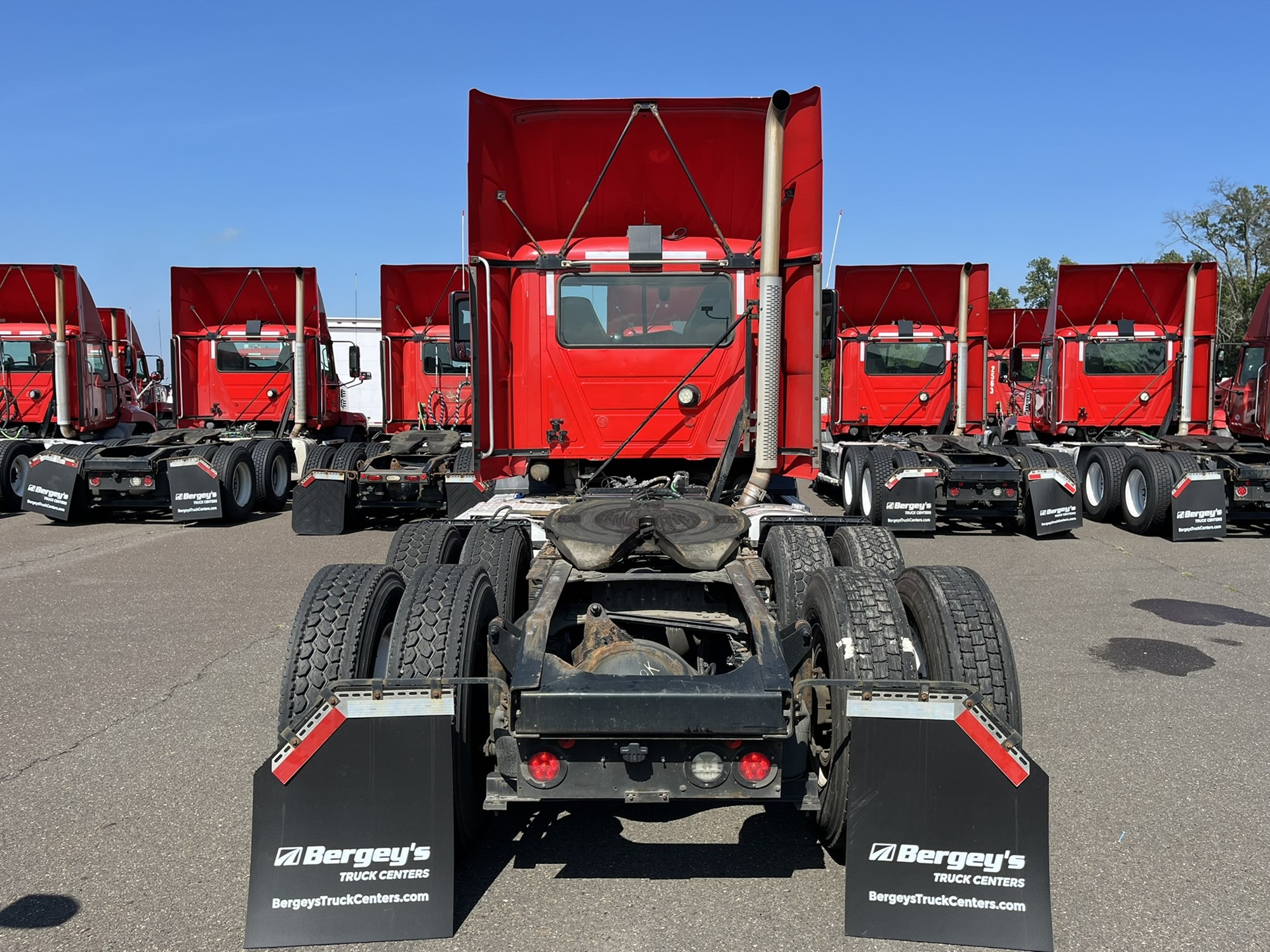 2020 MACK AN64T - image 5 of 6