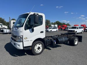 2019 HINO 195 1000563-01