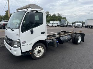 2019 HINO 195 1000564-01