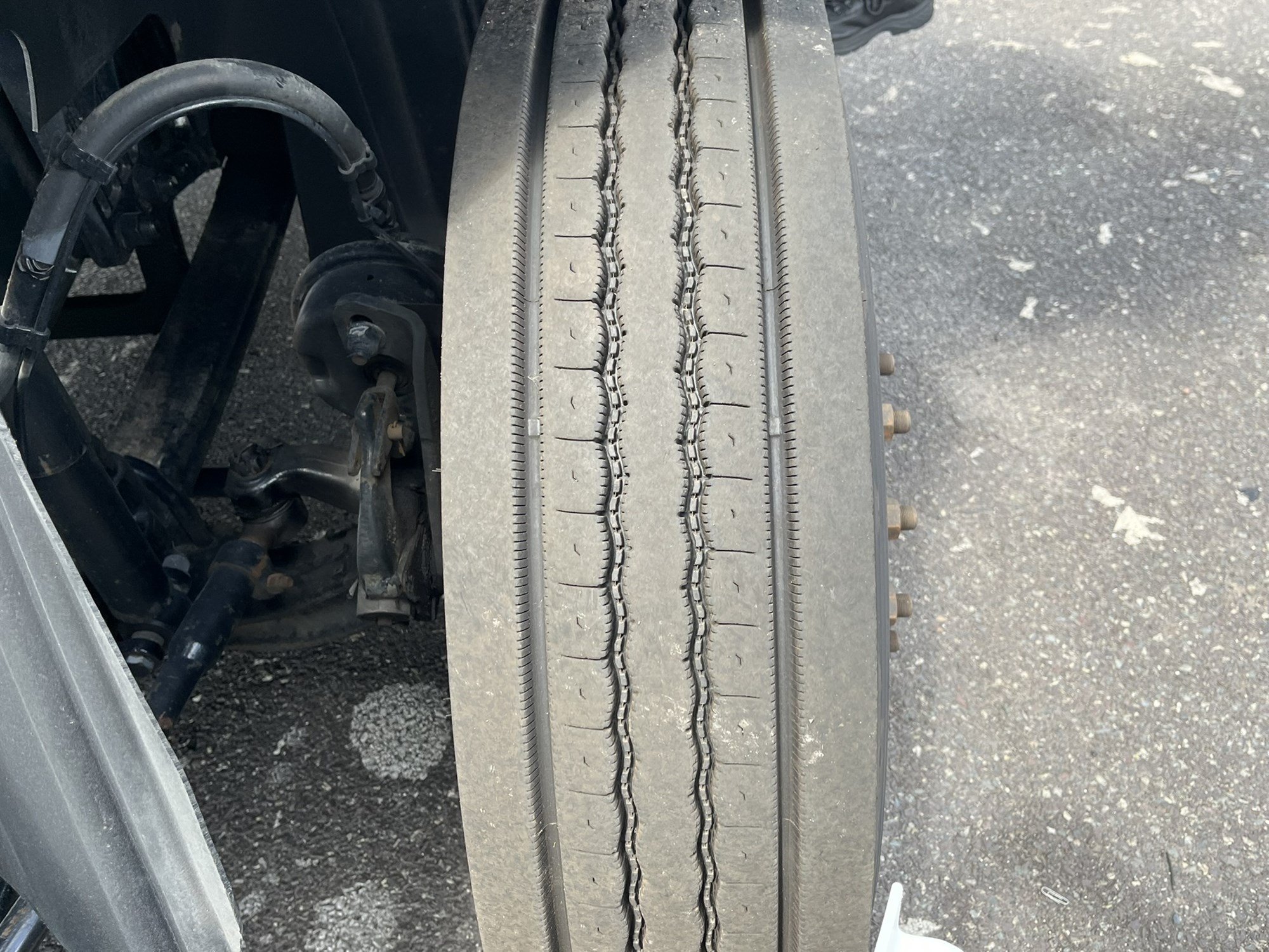 2019 VOLVO VNR64T300 1000589-16 2019 VOLVO VNR64T300 1000589-16