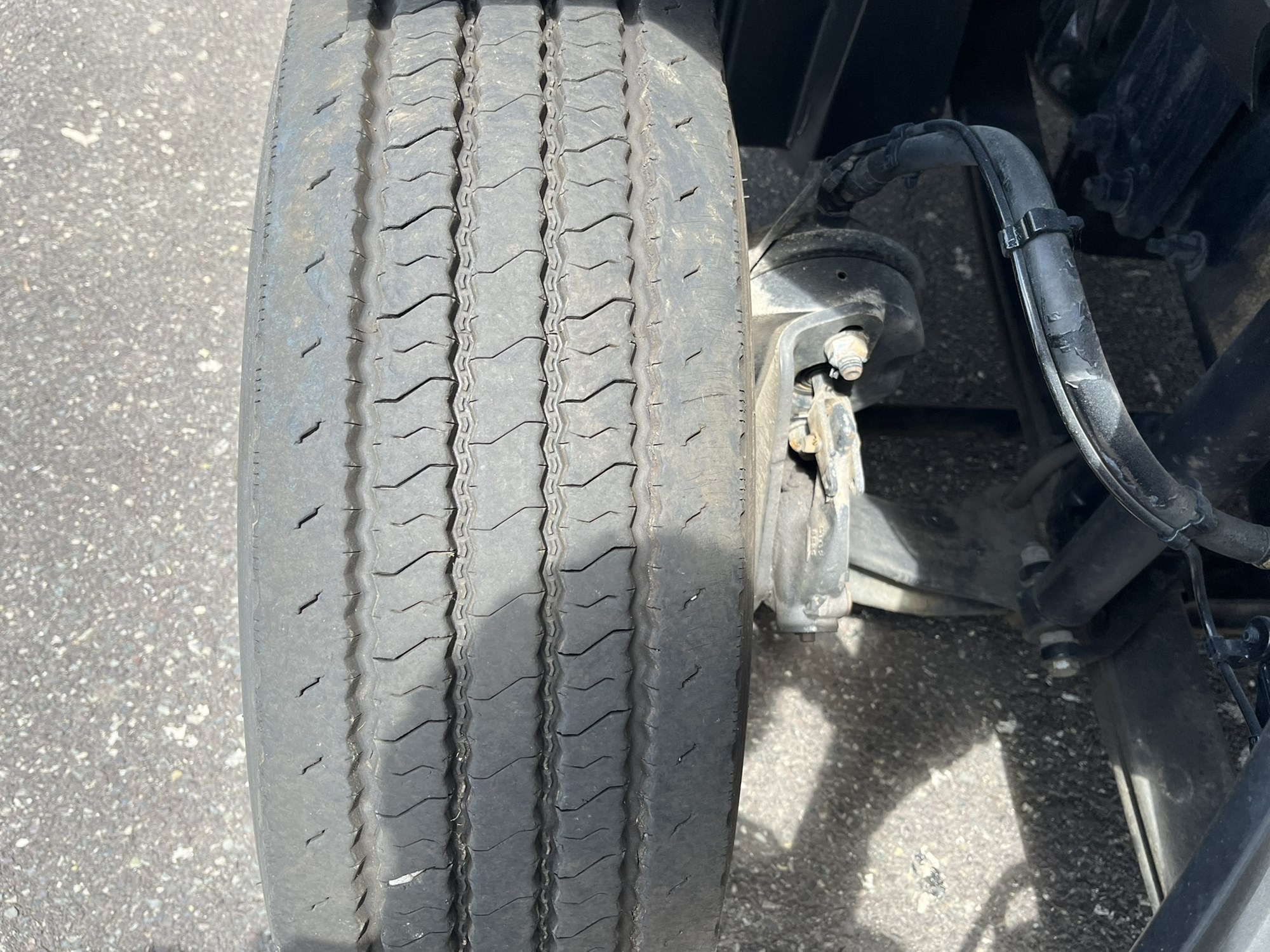 2019 VOLVO VNR64T300 1000589-18 2019 VOLVO VNR64T300 1000589-18