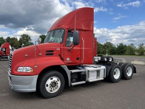 2016 MACK CXU613 1000966-01