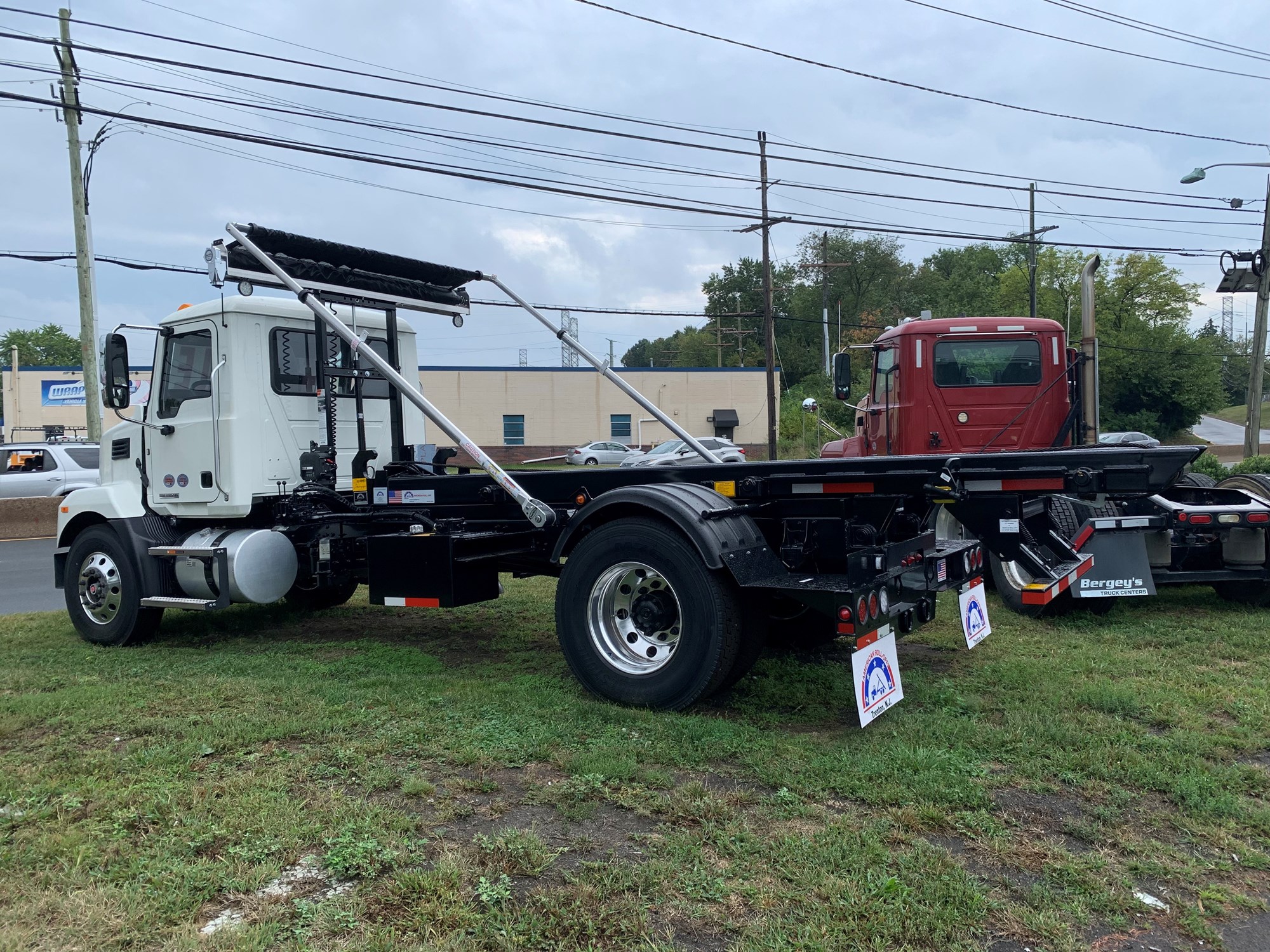 2025 MACK MD742 - image 3 of 4
