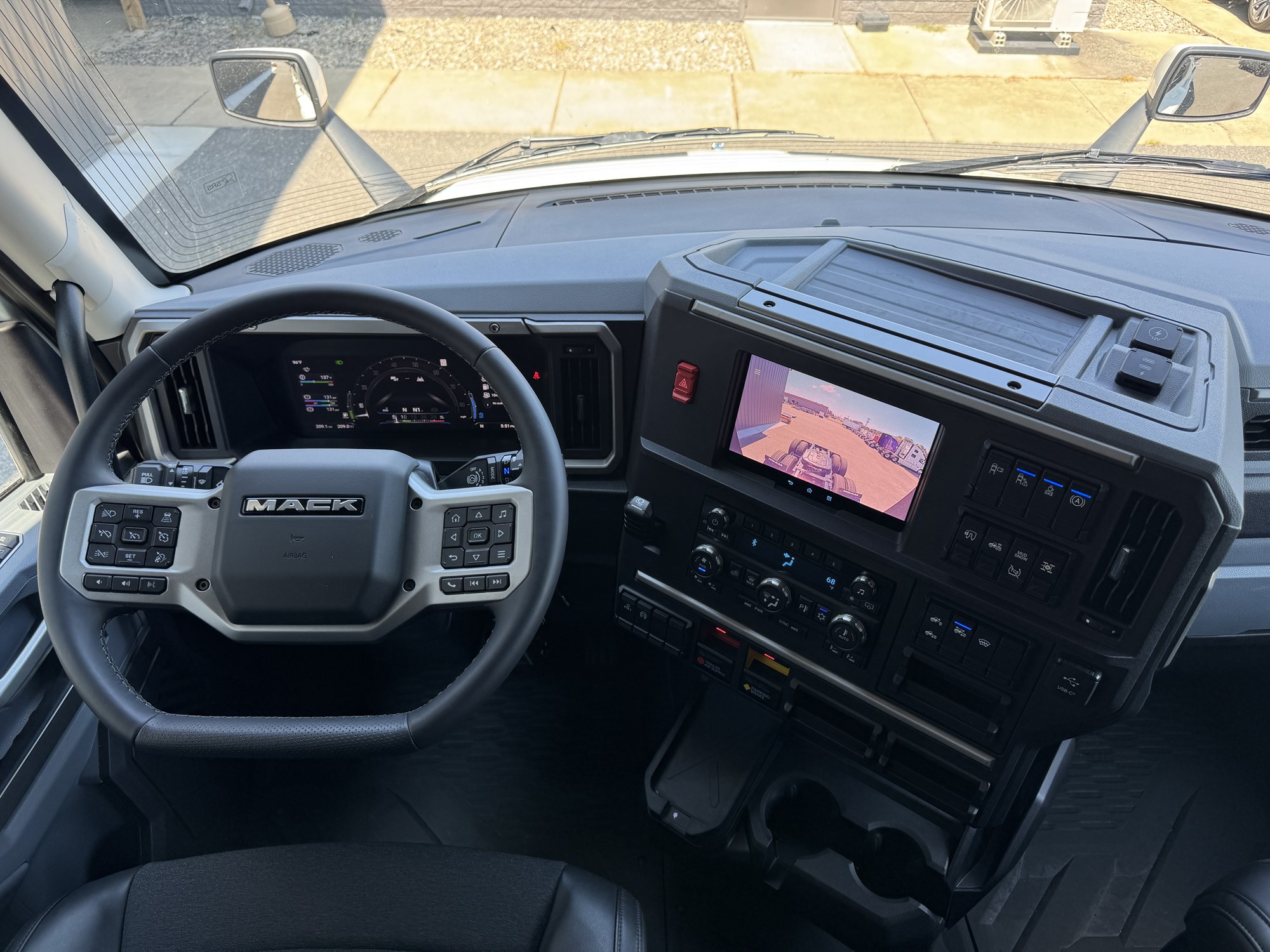 2026 Mack PIONEER - image 6 of 6