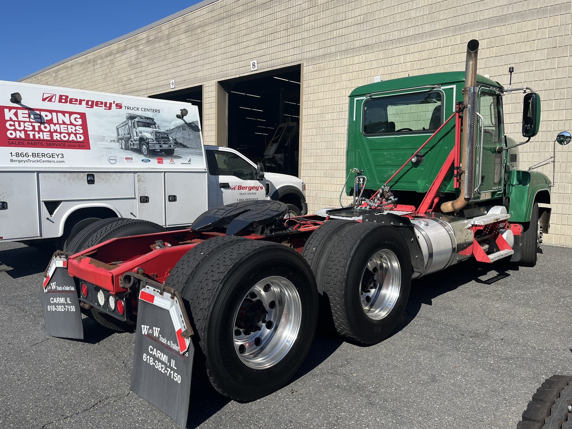 2016 MACK CHU613 - image 3 of 6