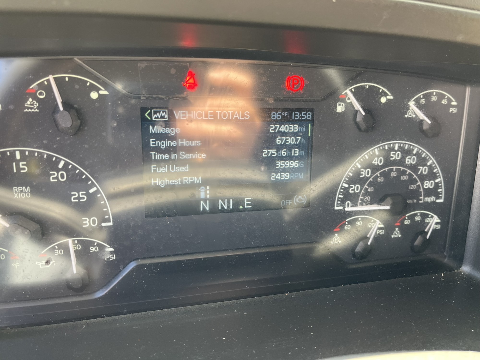 2024 Volvo VNL - image 3 of 5