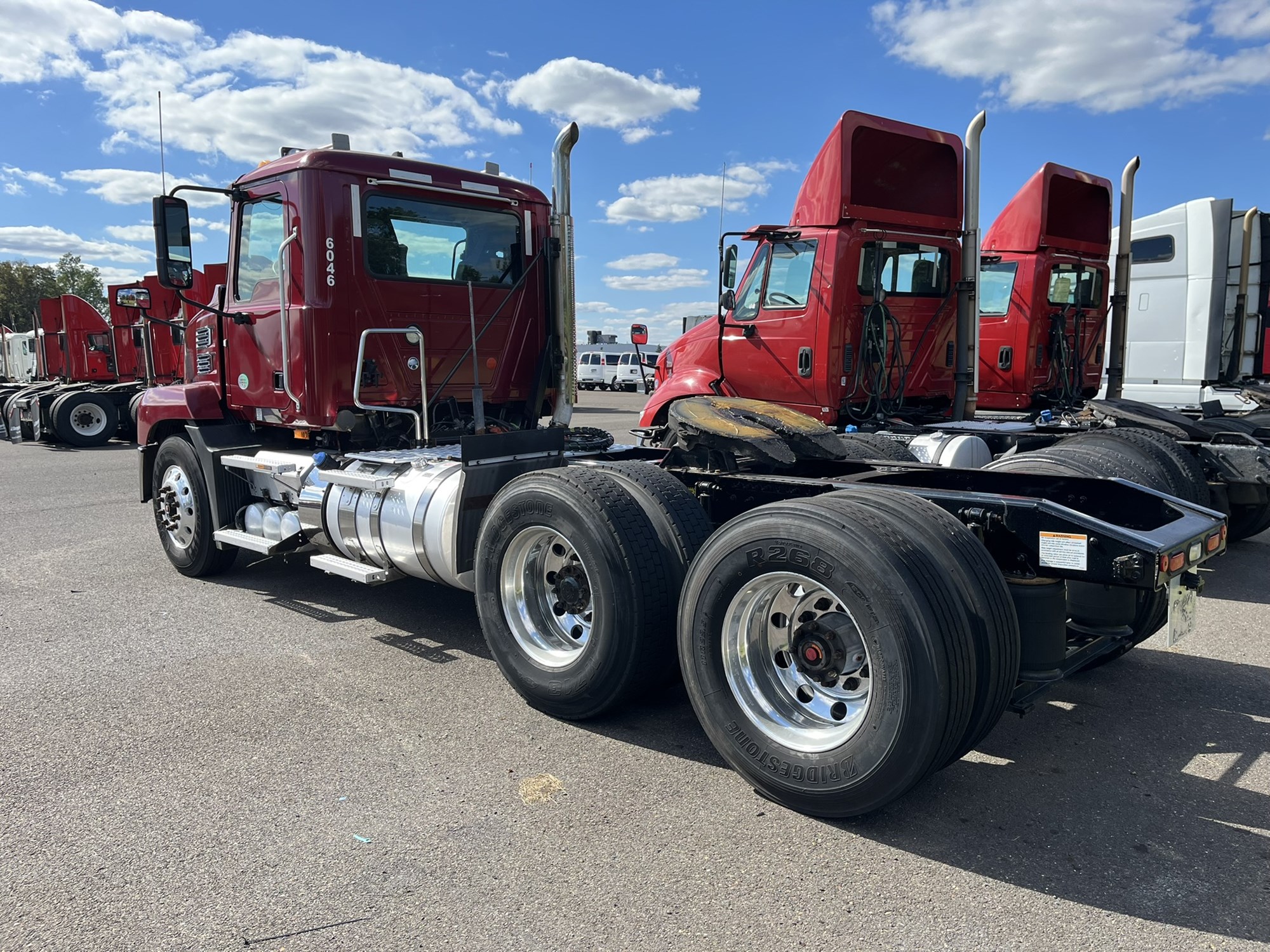2020 MACK AN62T - image 5 of 6