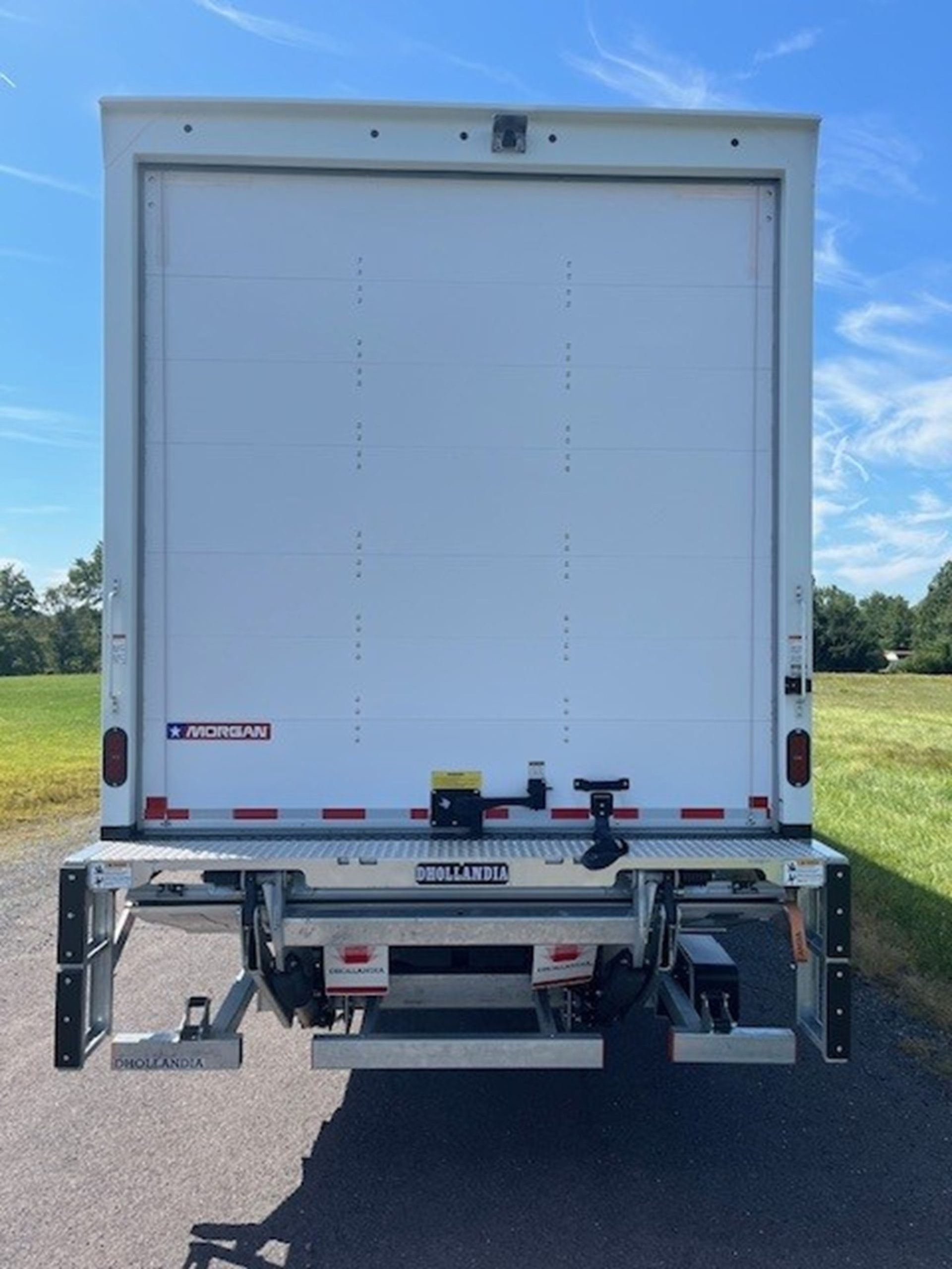 2025 ISUZU FTR - image 4 of 6