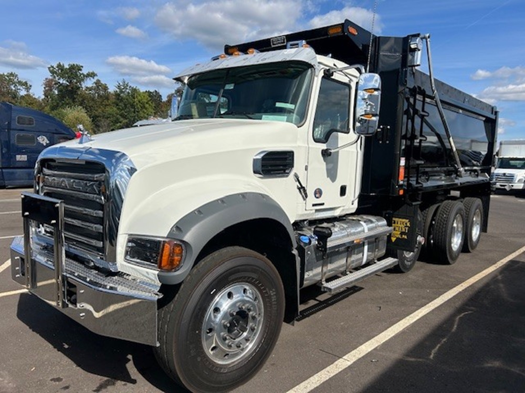 2026 MACK GR64FR - image 1 of 3