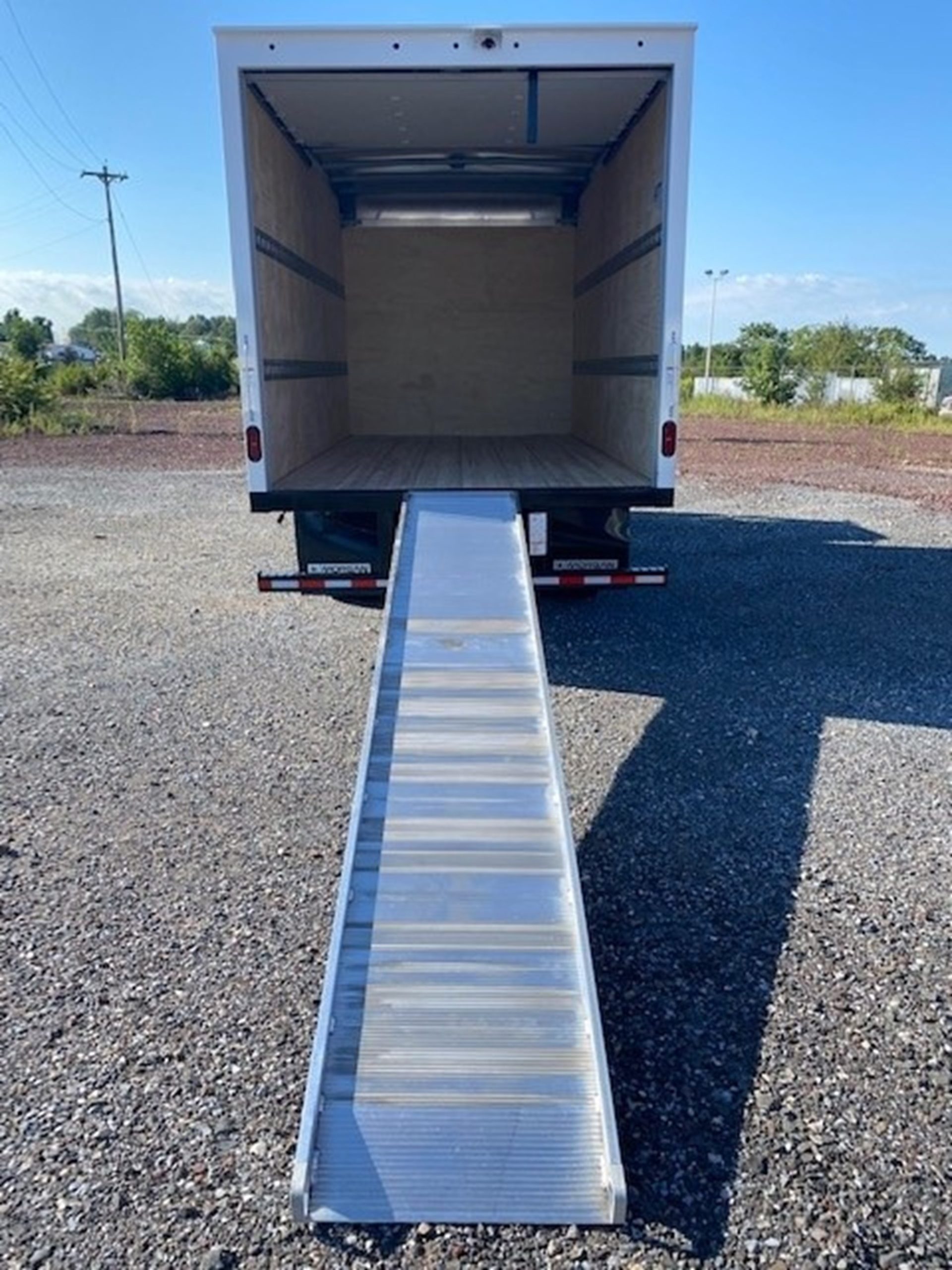 2025 ISUZU NPR HD GAS - image 6 of 6