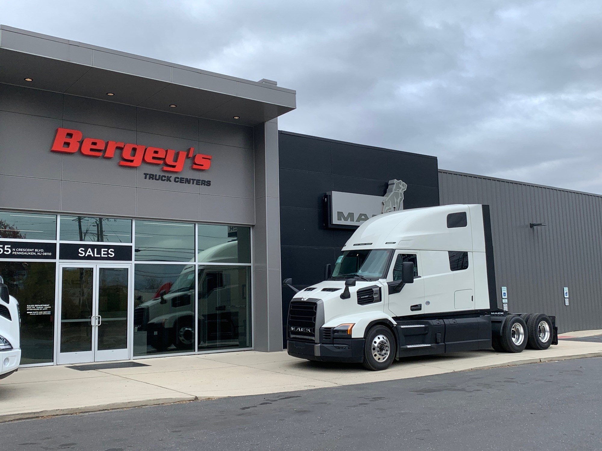 2026 MACK PIONEER 64T 76 1083121-03 2026 MACK PIONEER 64T 76 1083121-03