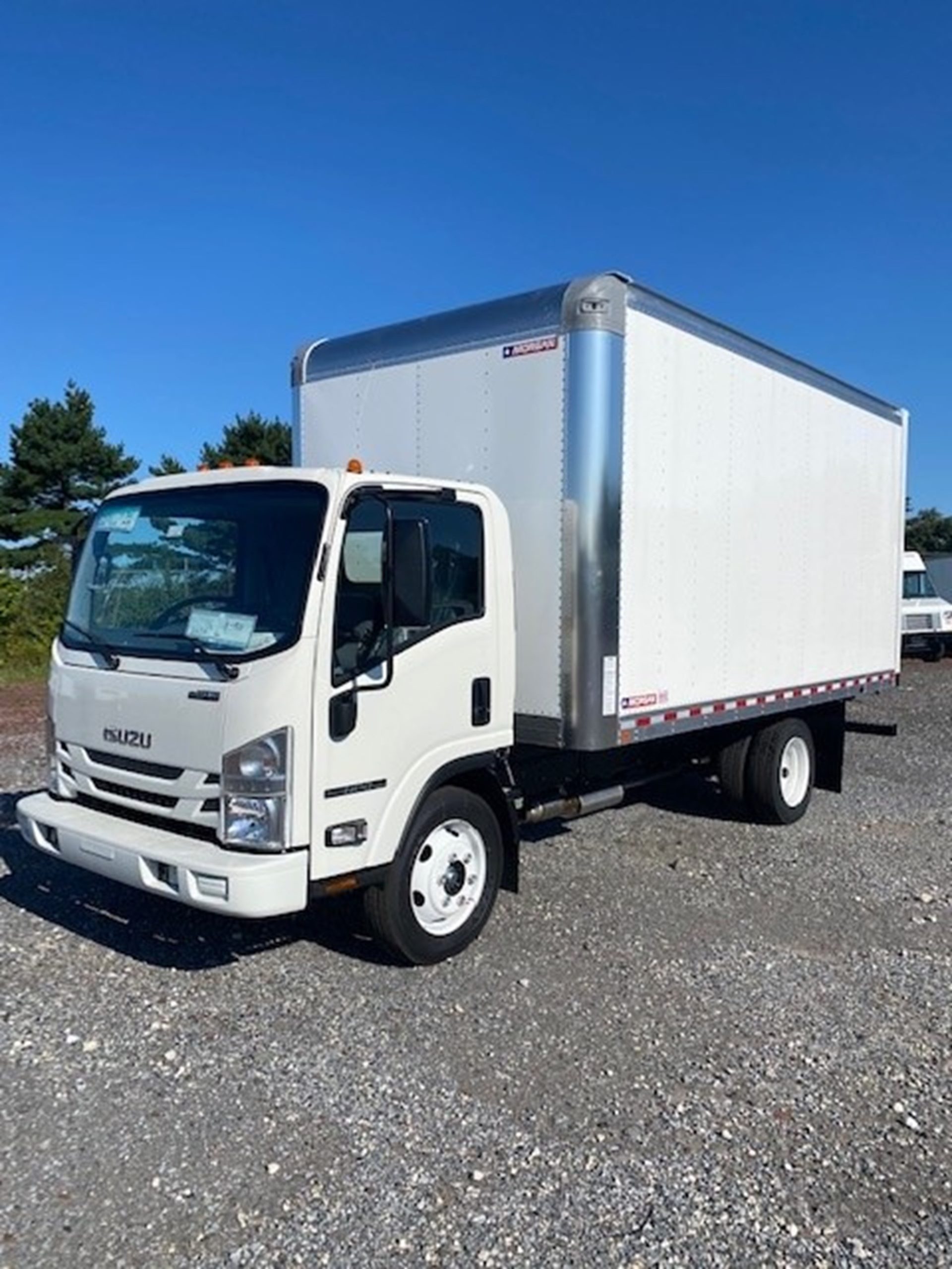 2025 Isuzu NPR/NPR-HD - image 1 of 5