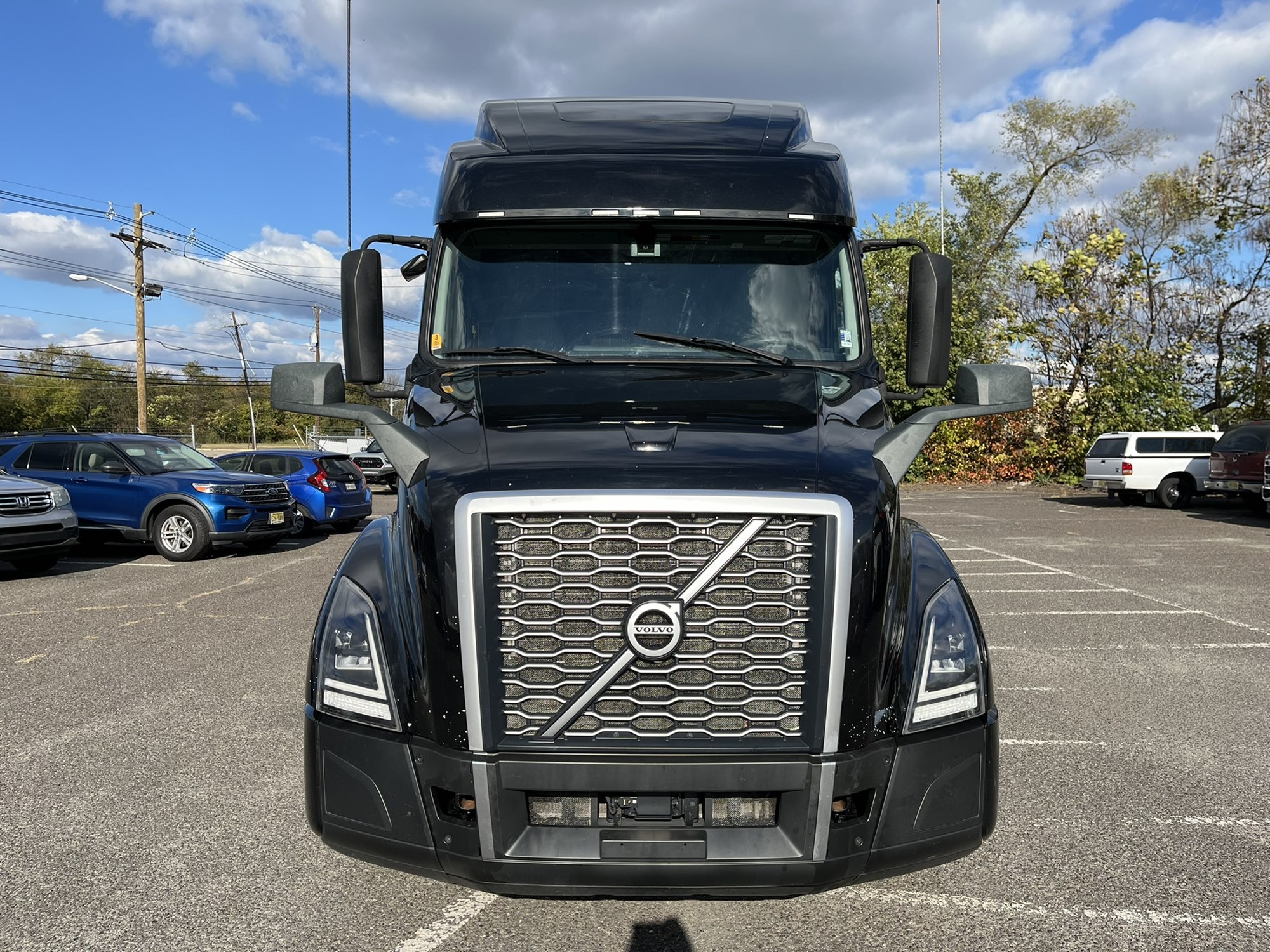 2022 VOLVO VNL 860 - image 2 of 6