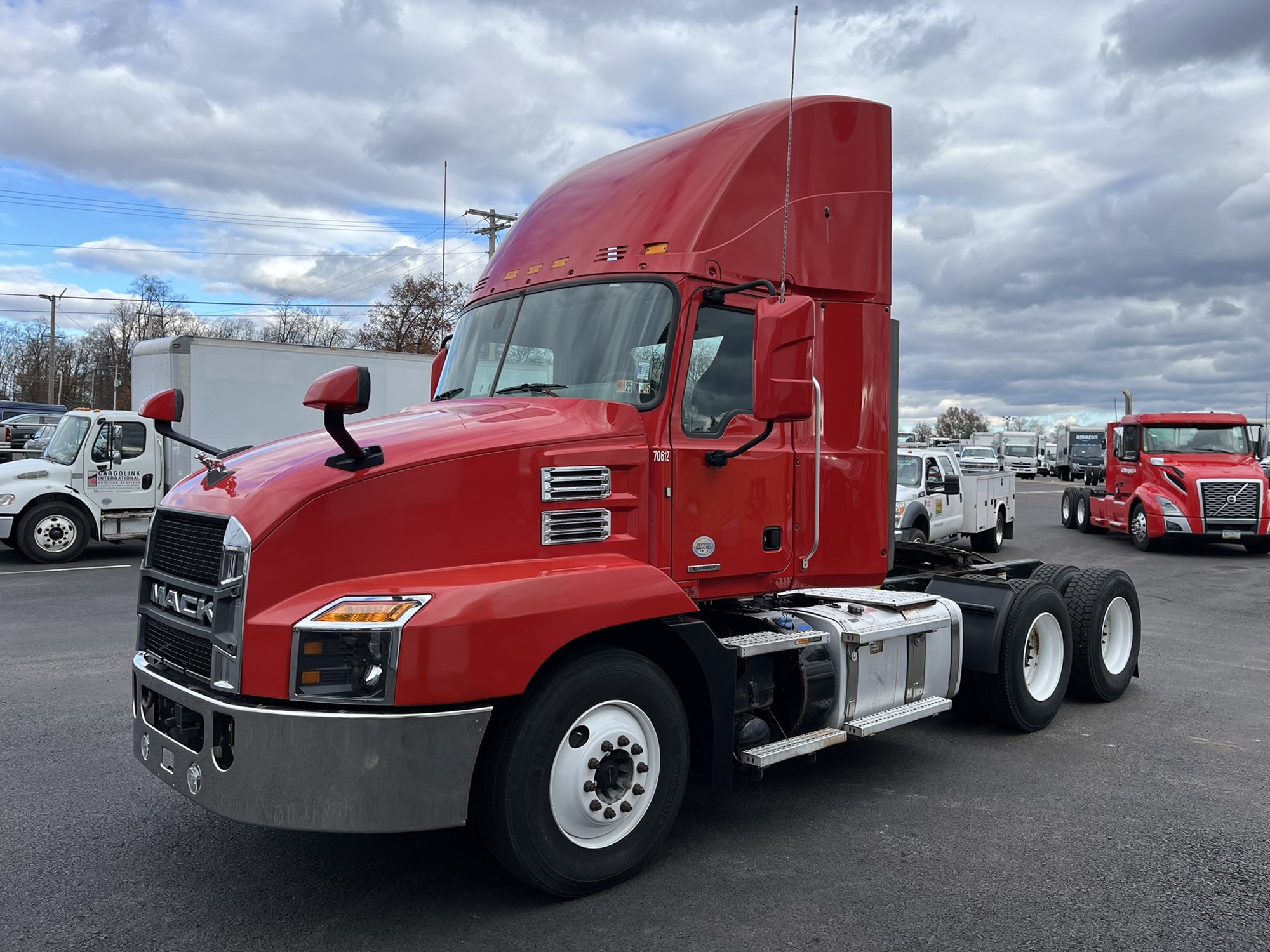 2020 MACK AN64T 2020 MACK AN64T - image 1 of 6