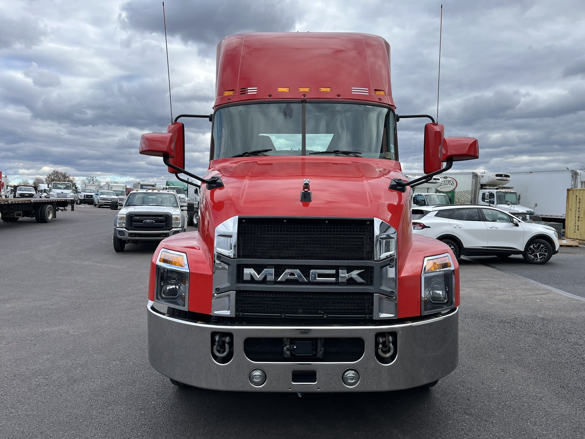 2020 MACK AN64T 2020 MACK AN64T - image 2 of 6