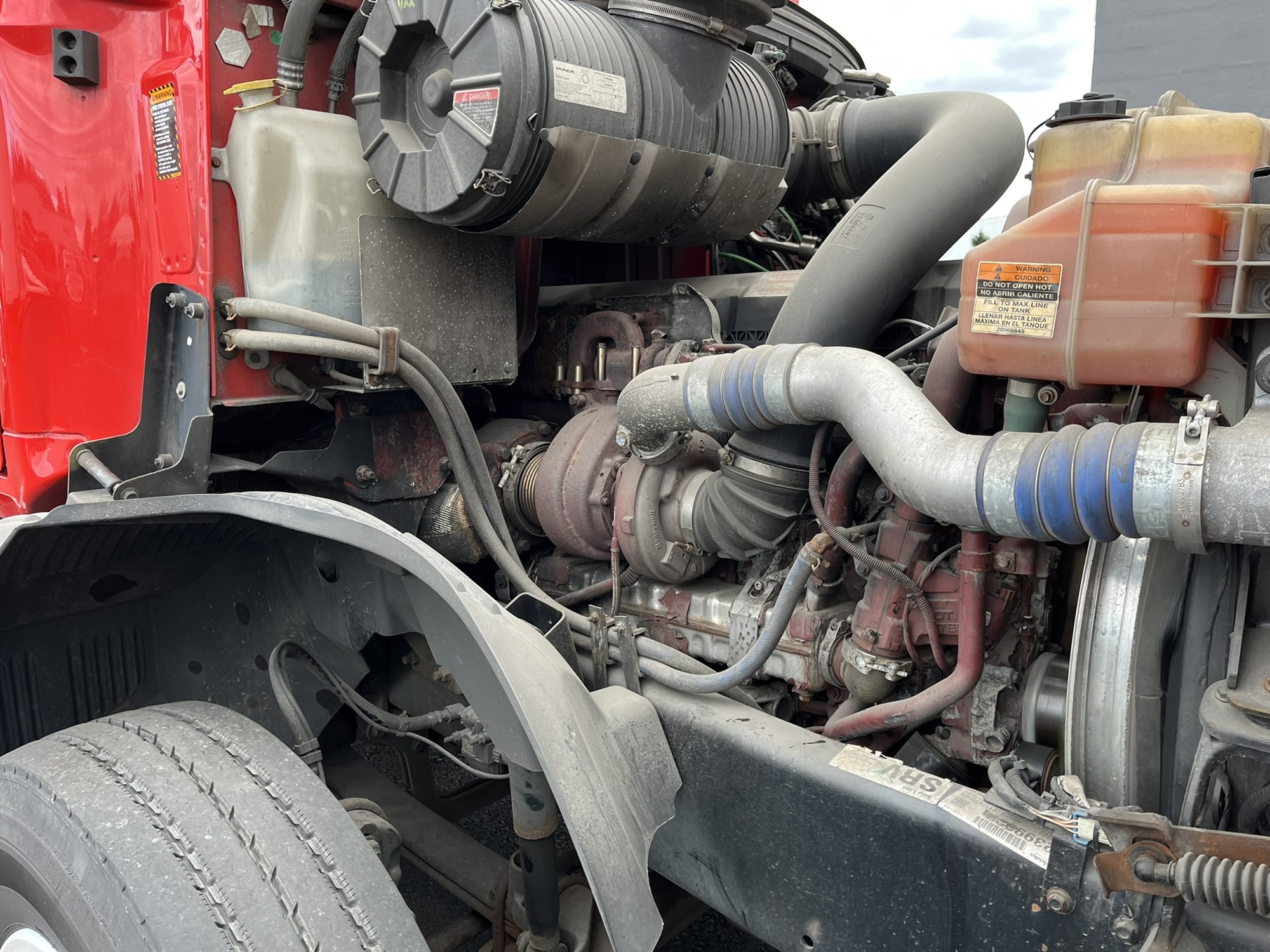 2020 MACK AN64T 1000052-15 2020 MACK AN64T 1000052-15