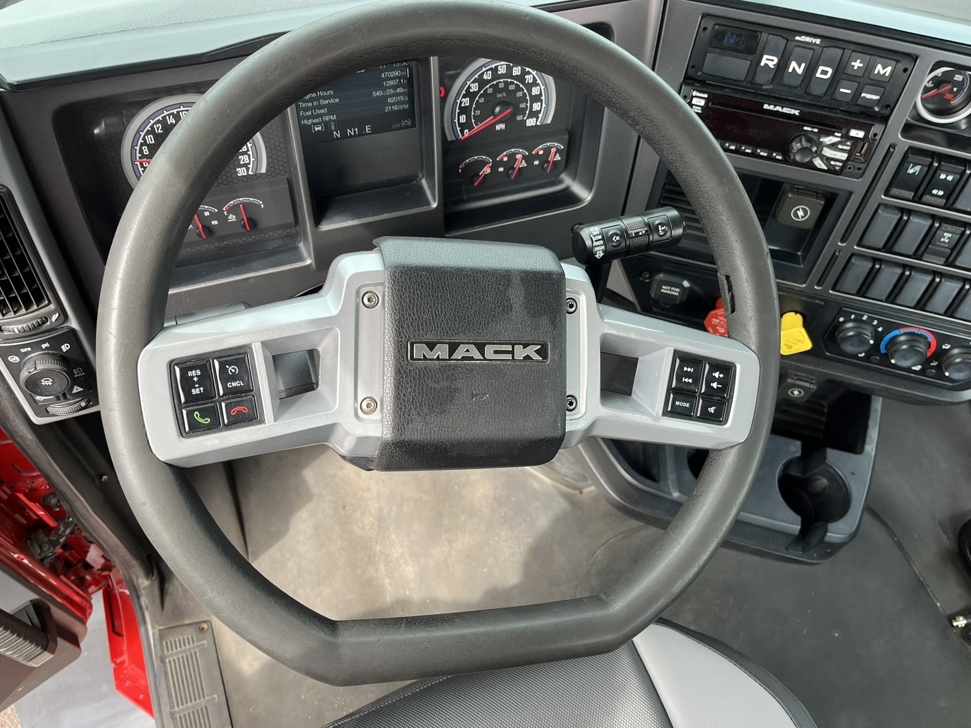 2020 MACK AN64T 1000055-09 2020 MACK AN64T 1000055-09