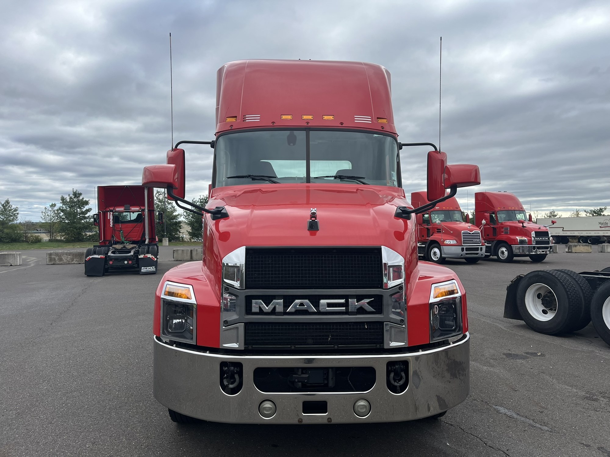 2020 MACK AN64T 1000056-02 2020 MACK AN64T 1000056-02