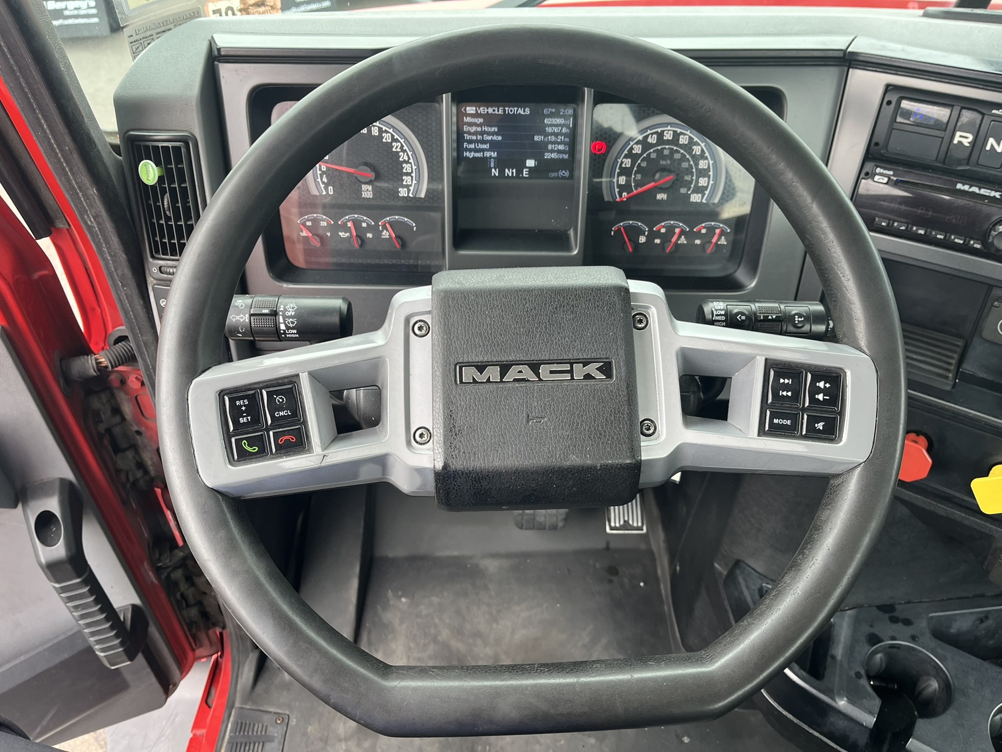 2020 MACK AN64T 1000056-09 2020 MACK AN64T 1000056-09