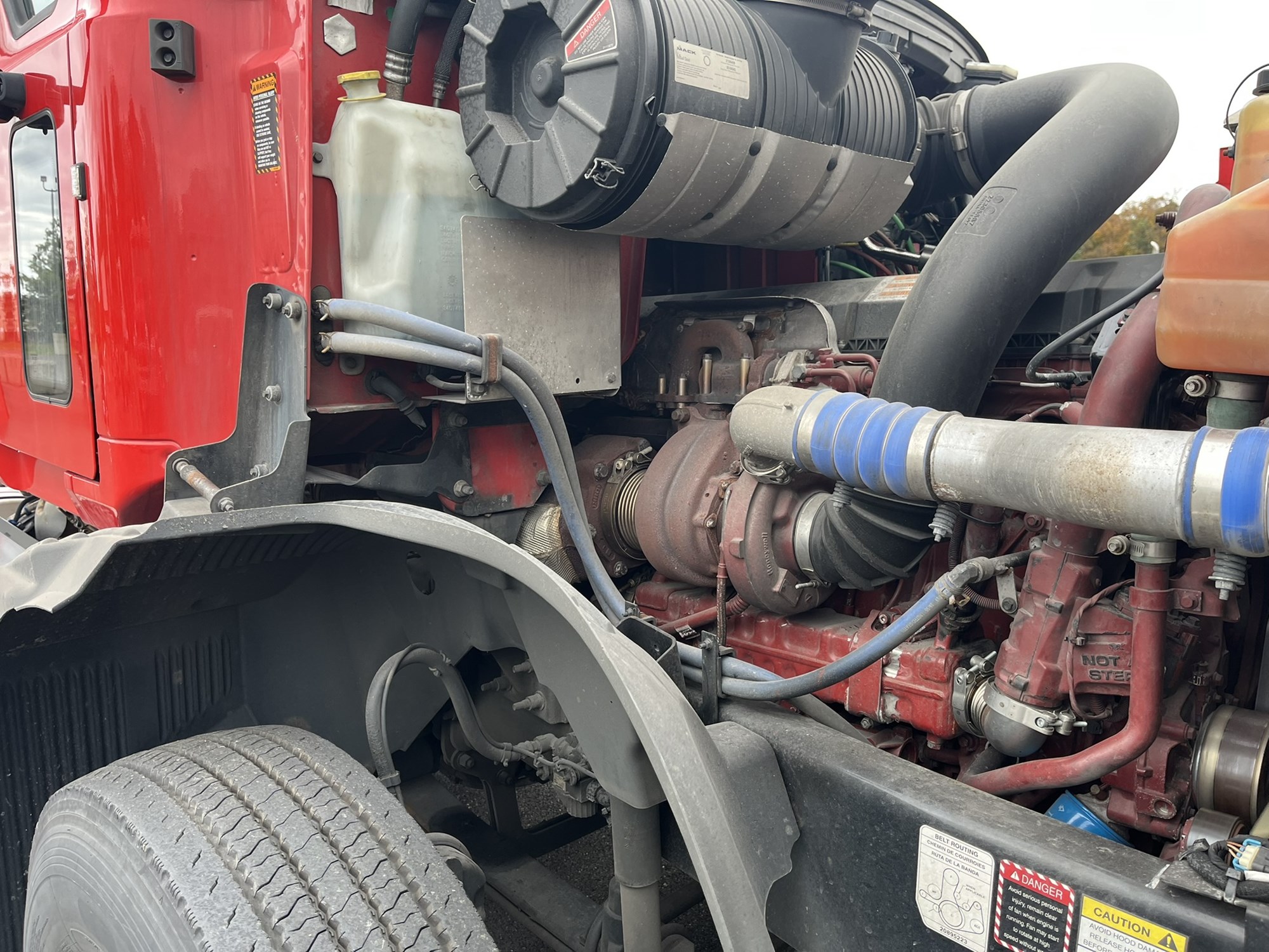 2020 MACK AN64T 1000056-14 2020 MACK AN64T 1000056-14