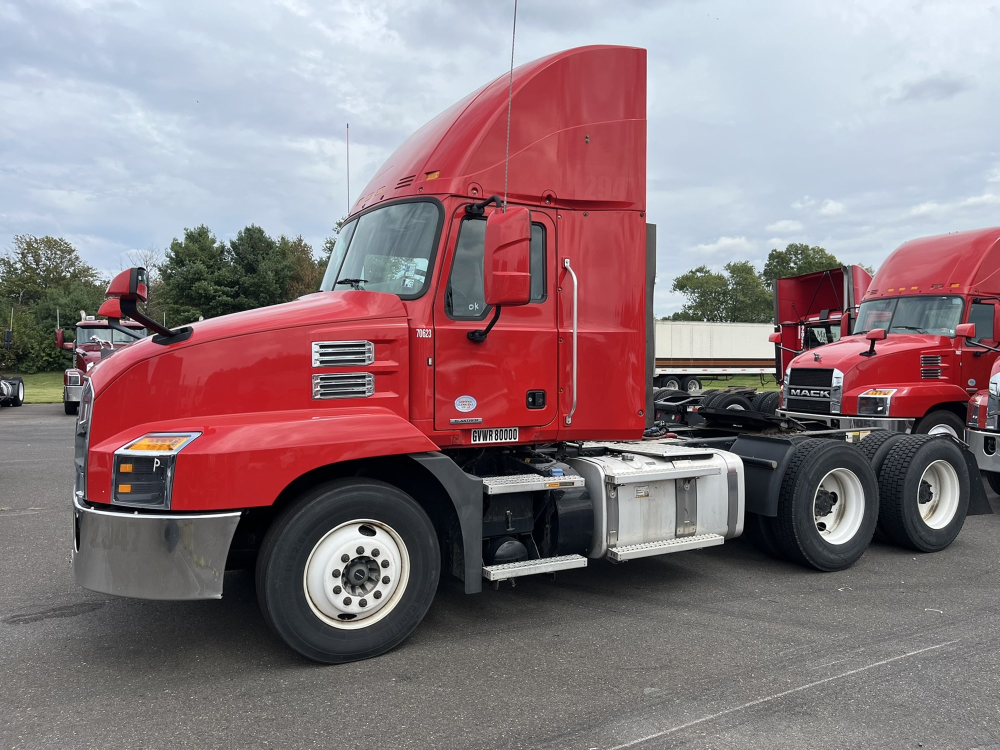 2020 MACK AN64T 2020 MACK AN64T - image 1 of 3