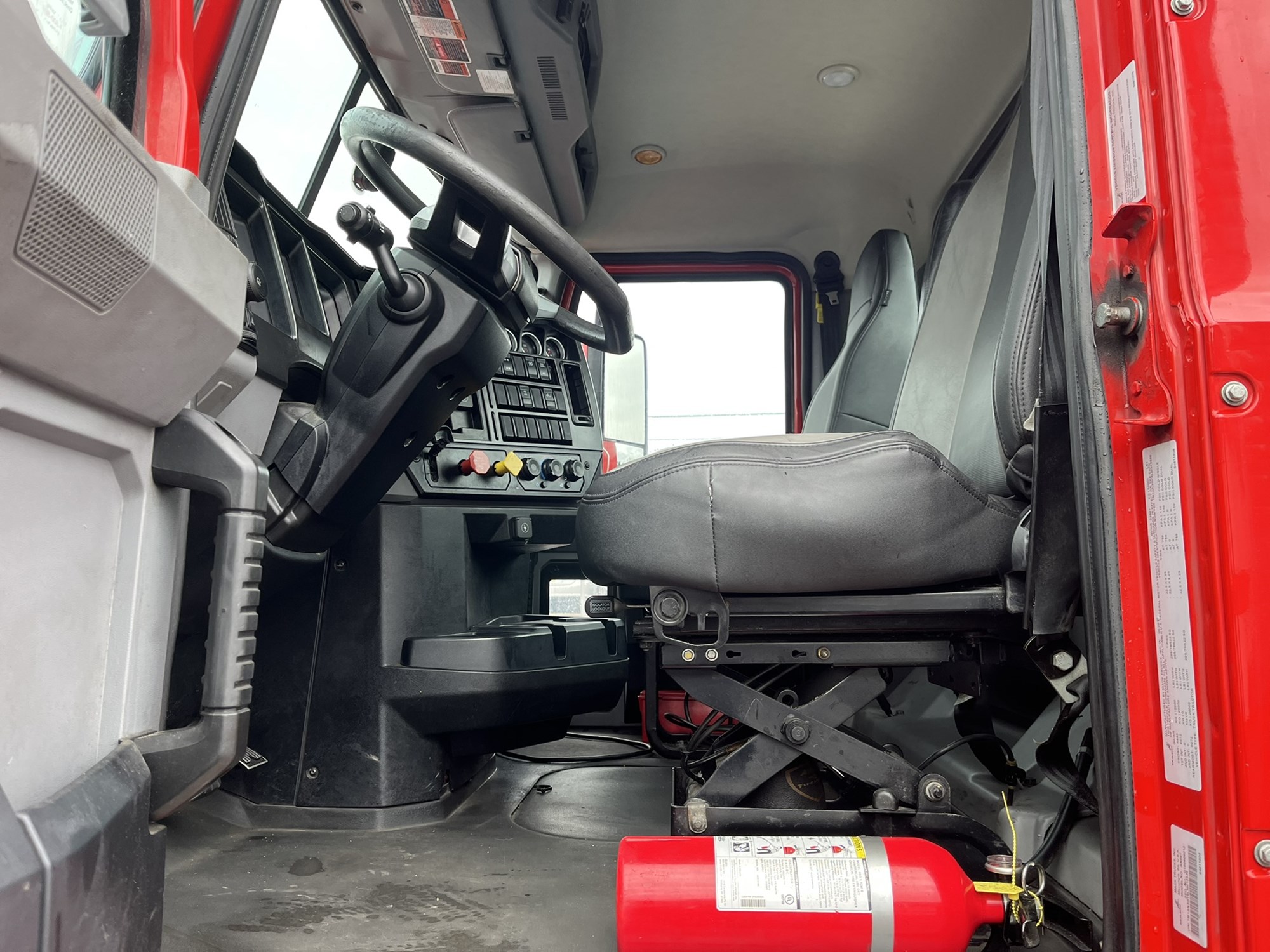 2020 MACK AN64T 1000065-07 2020 MACK AN64T 1000065-07