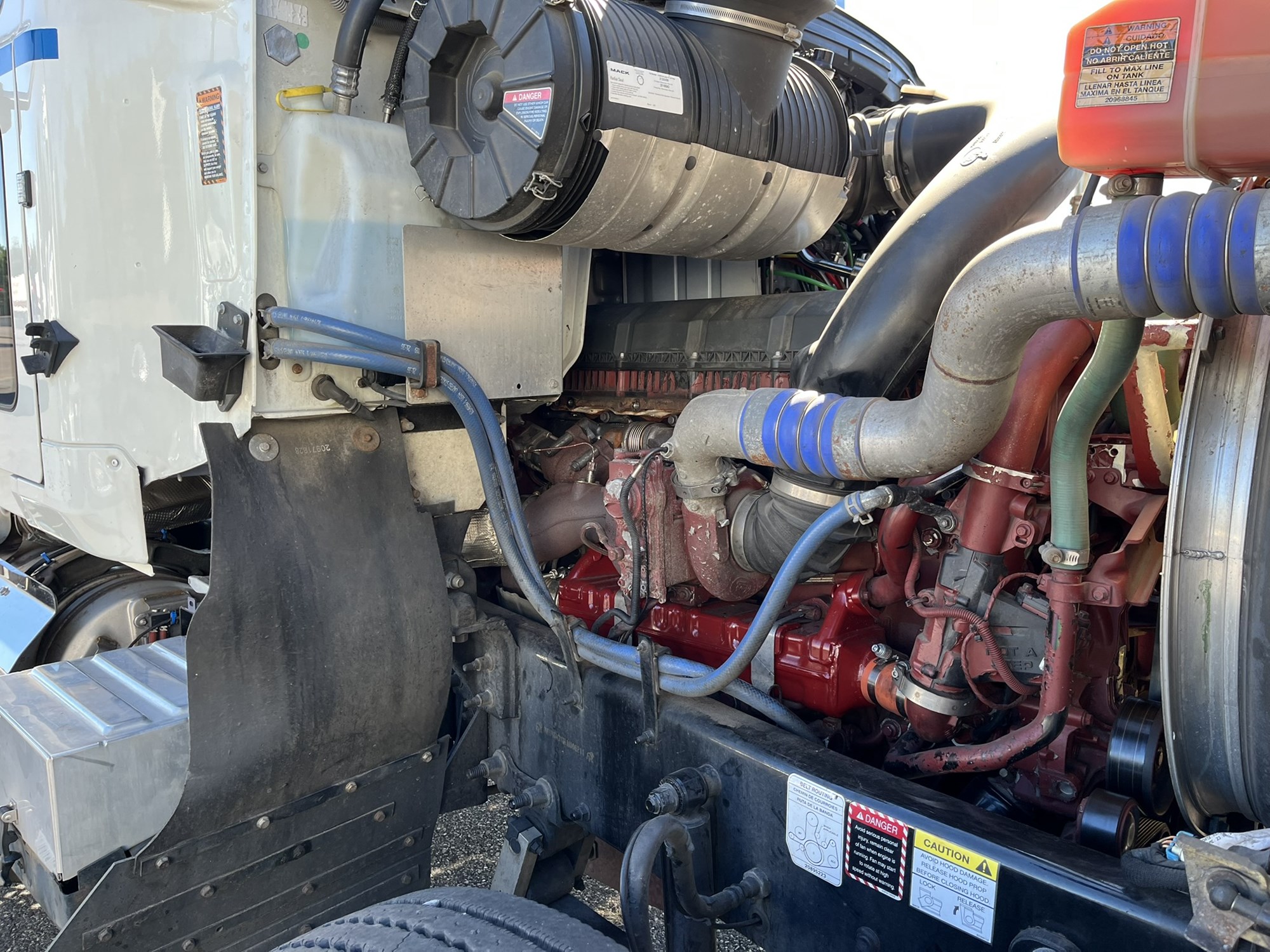 2020 MACK PI64T 1000750-15 2020 MACK PI64T 1000750-15