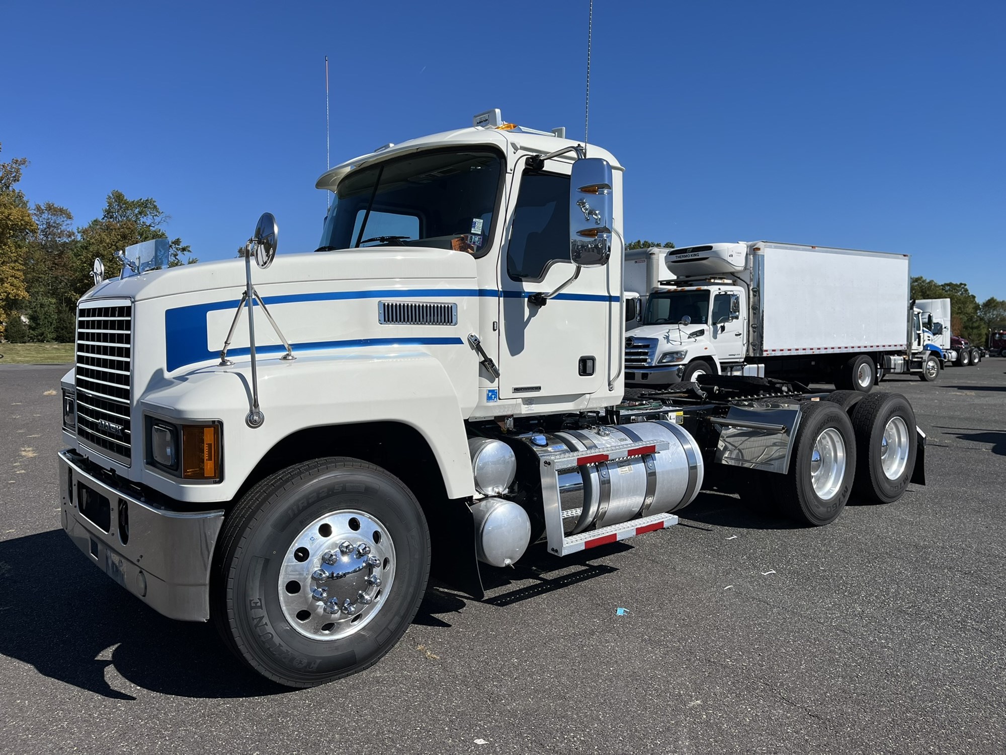 2020 MACK PI64T 2020 MACK PI64T - image 1 of 6