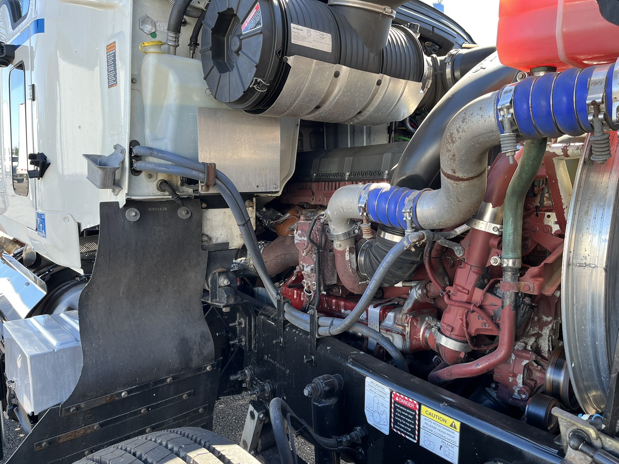 2020 MACK PI64T 1000751-16 2020 MACK PI64T 1000751-16